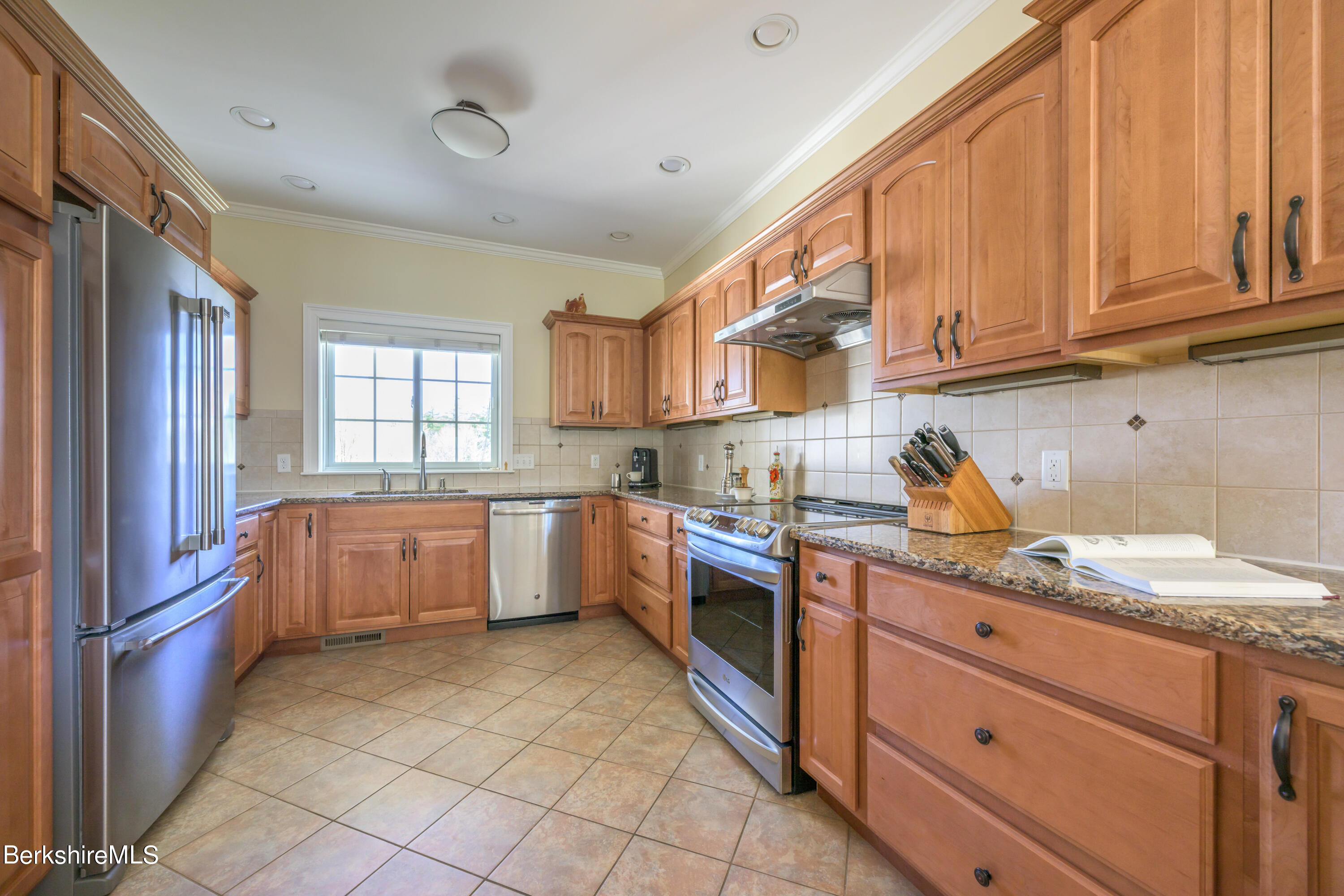 11 Cherry Hill Dr