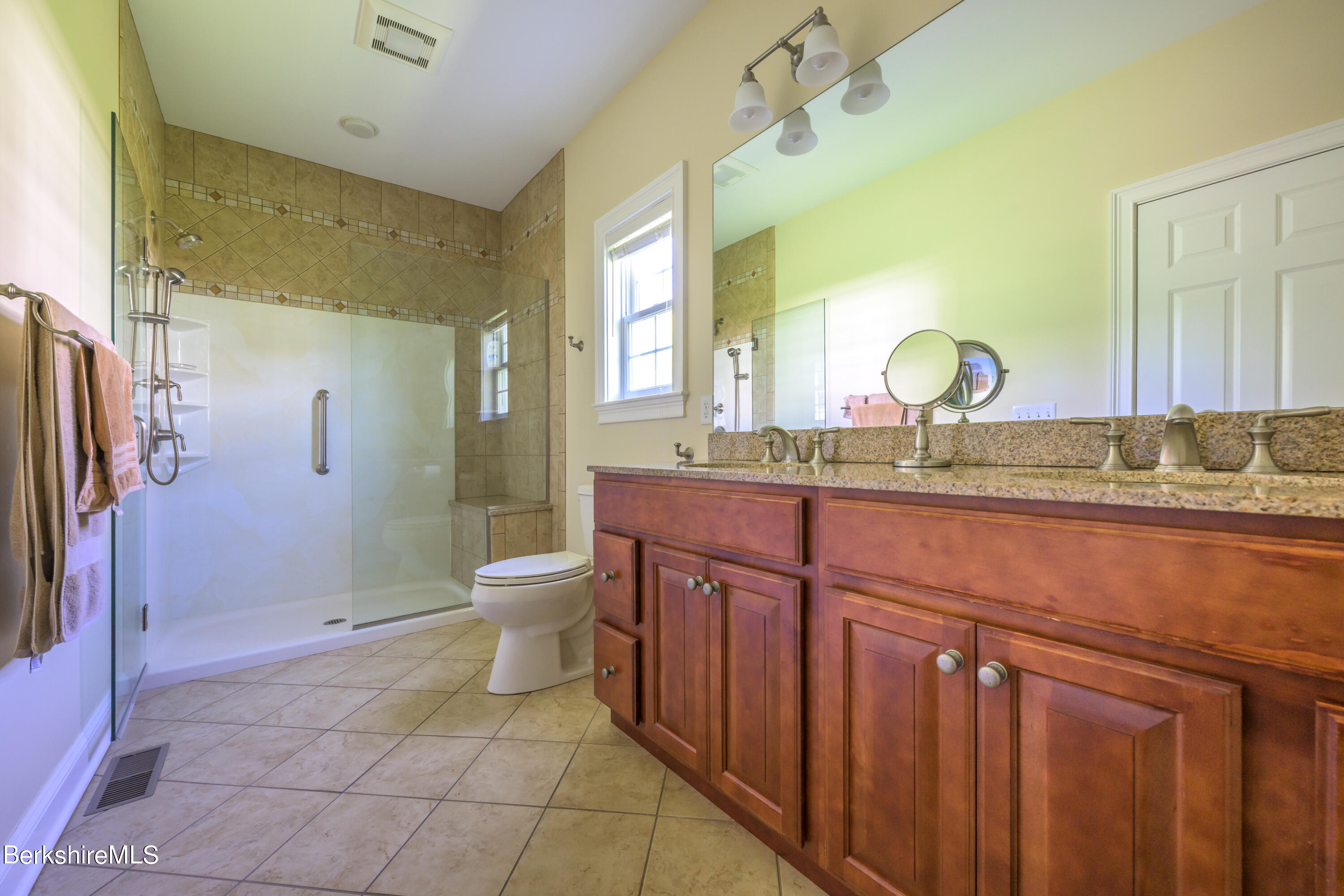 11 Cherry Hill Dr