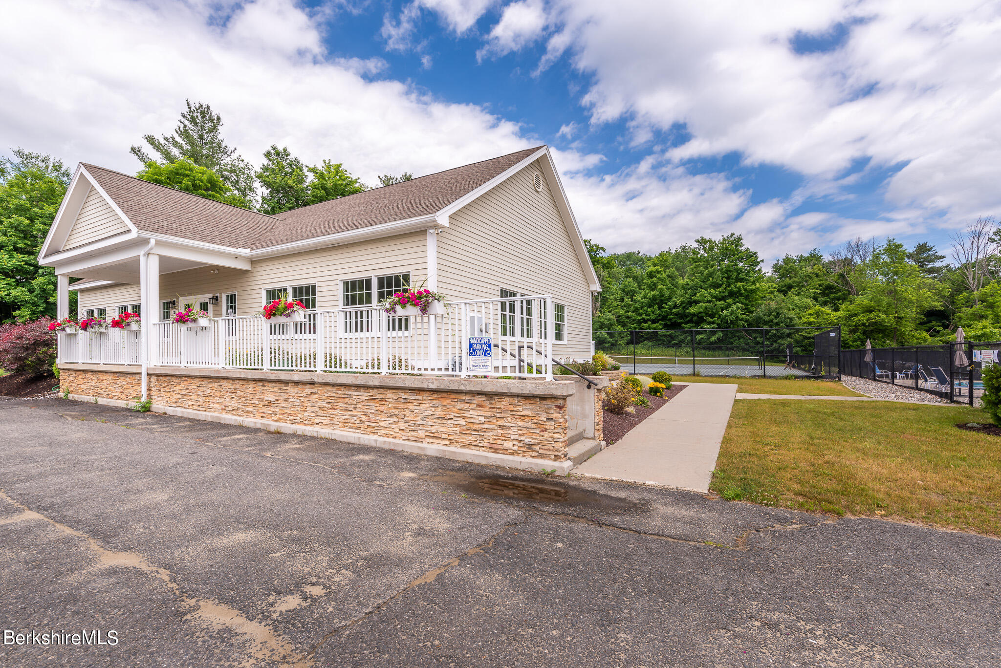 11 Cherry Hill Dr