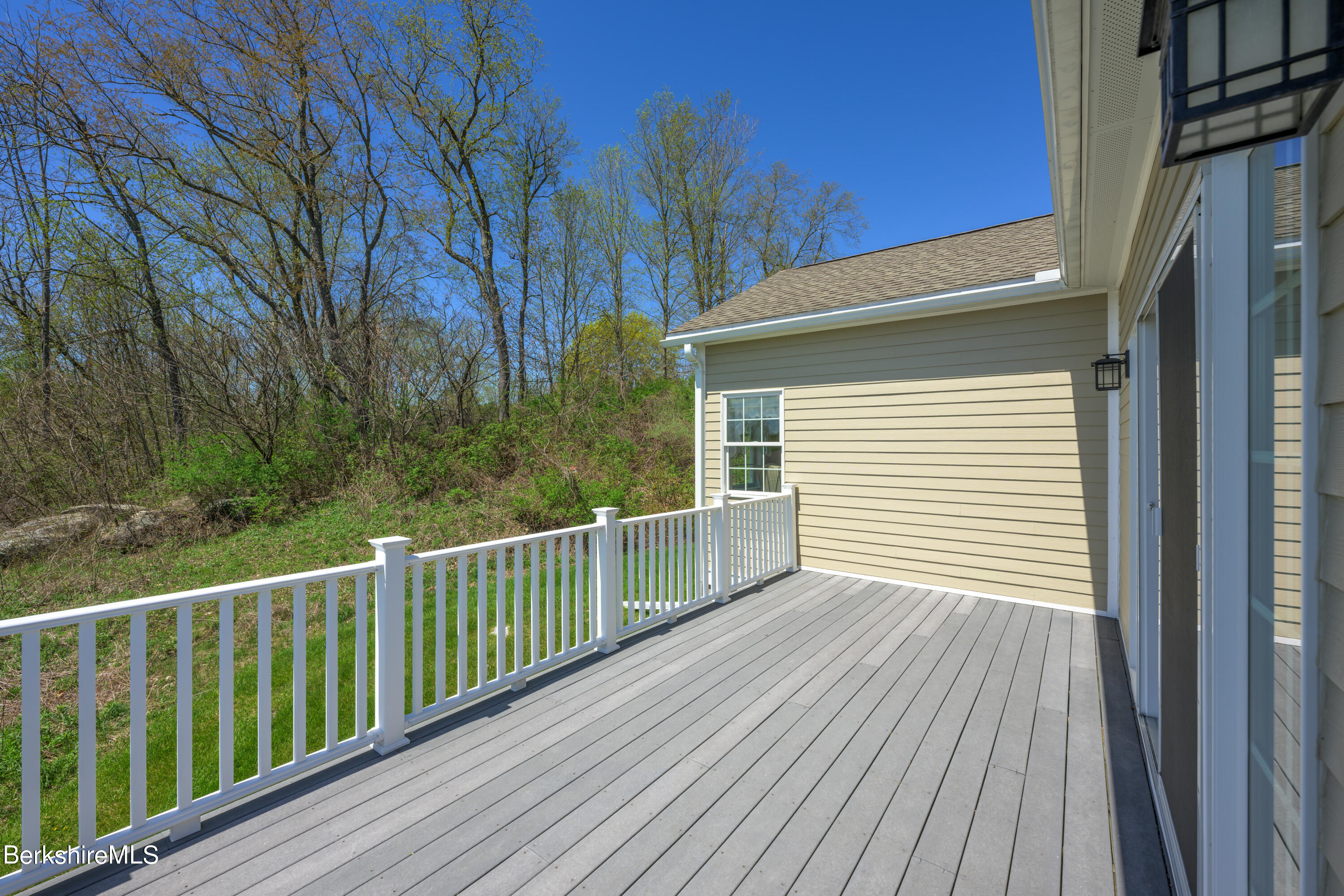 11 Cherry Hill Dr