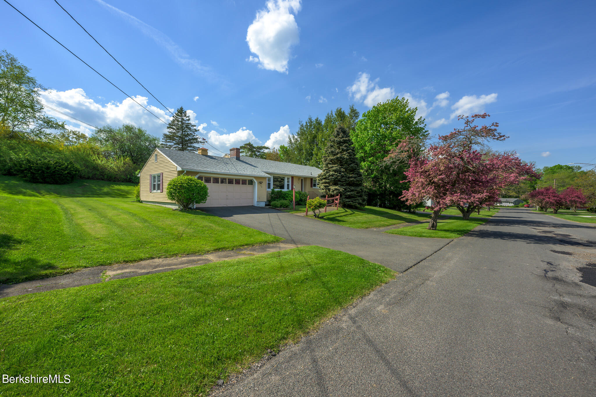28 Darlene Ave
