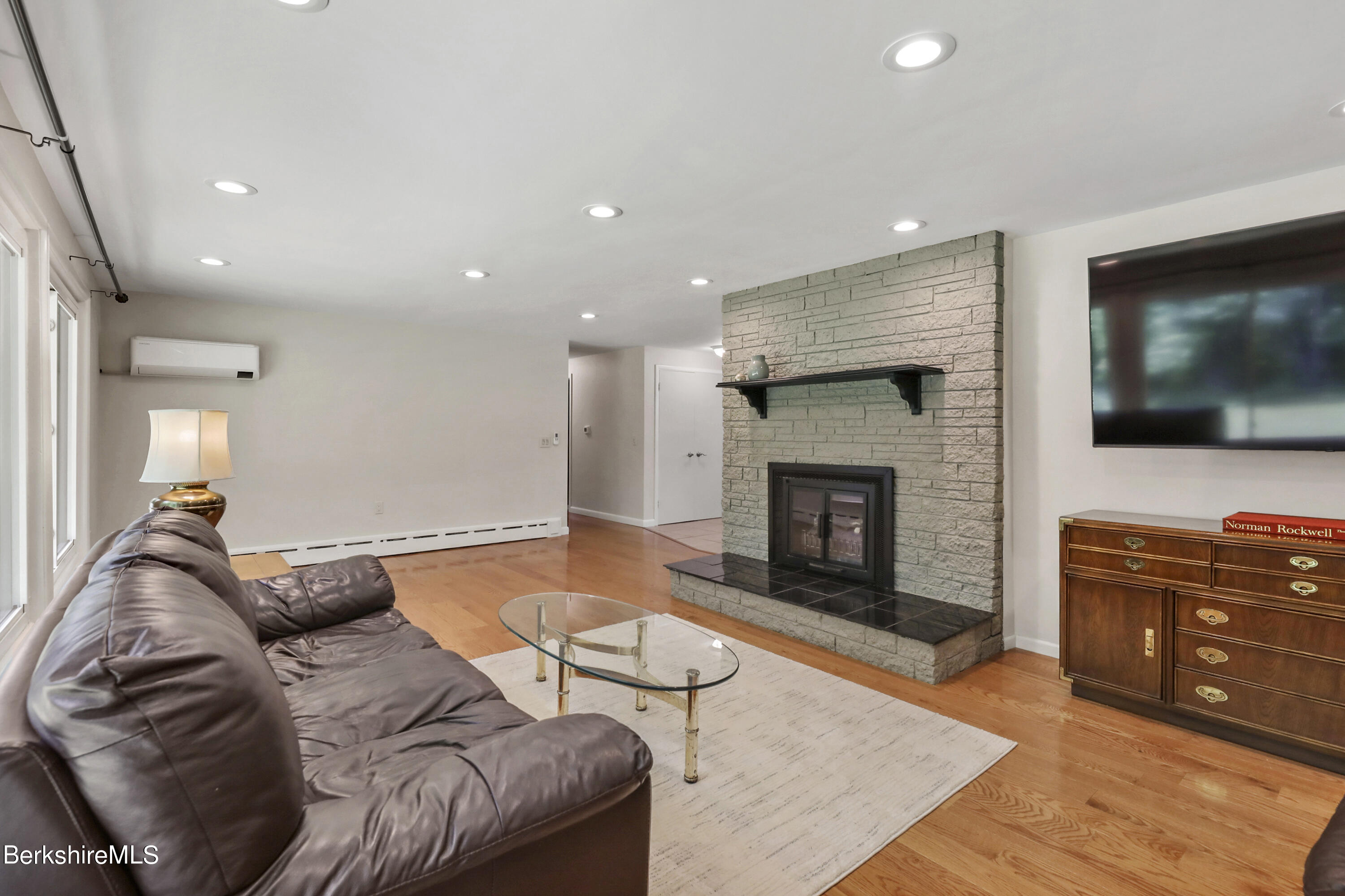539 Elm St
