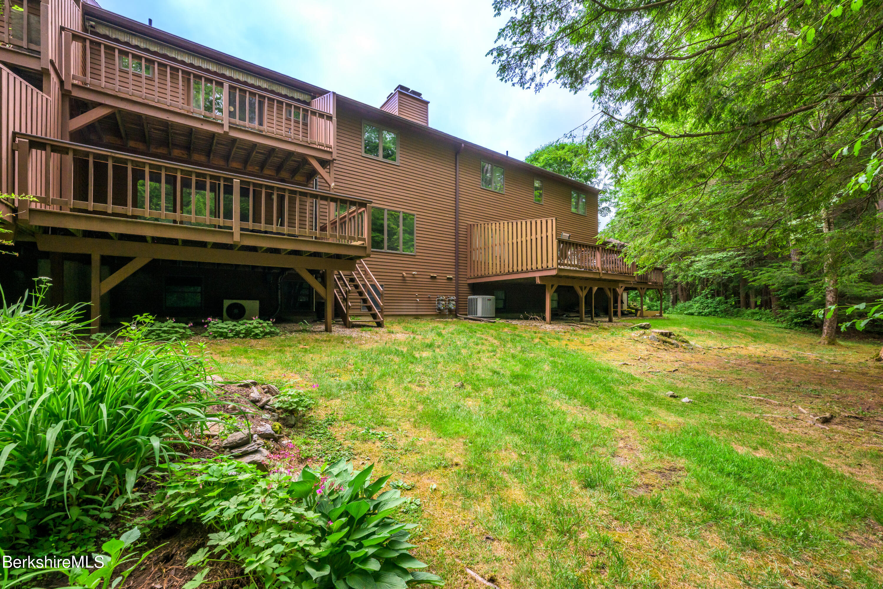 19 Cynthia Ln