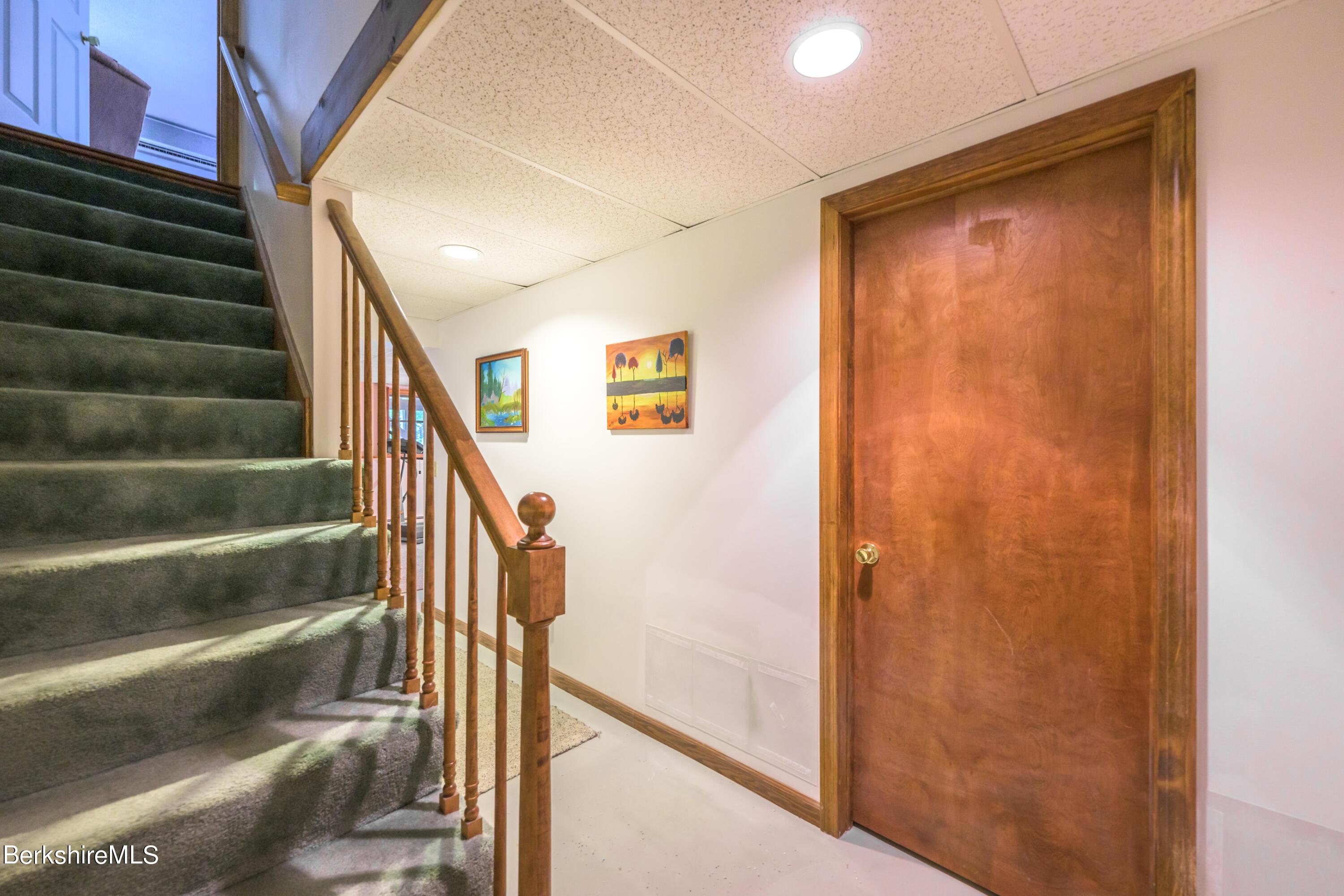 19 Cynthia Ln