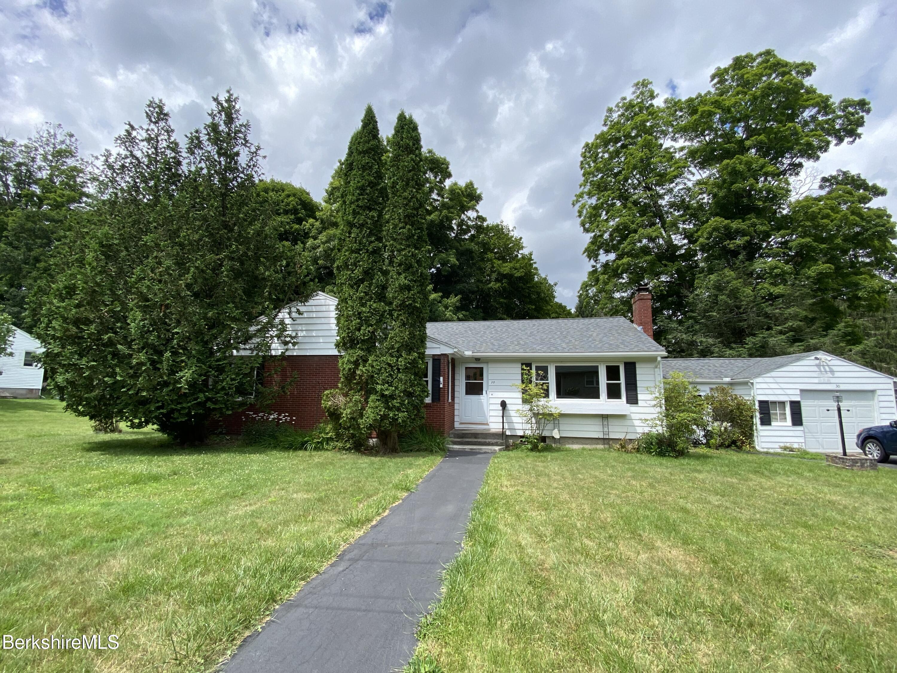 30 Saint Marys Ave