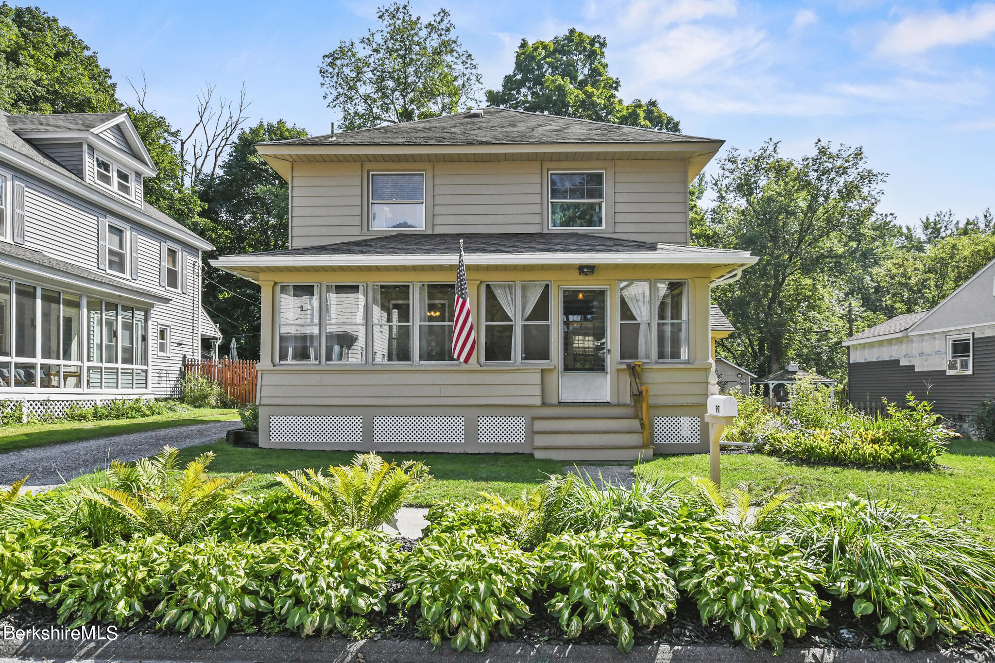 97 Bay State Rd