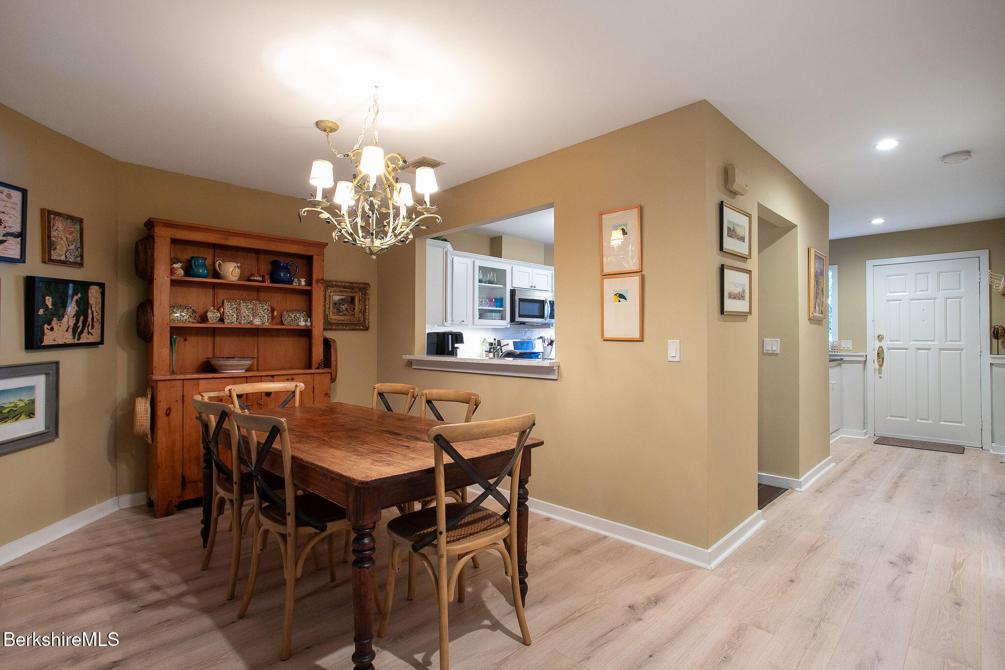 80 Taconic Ave, 8