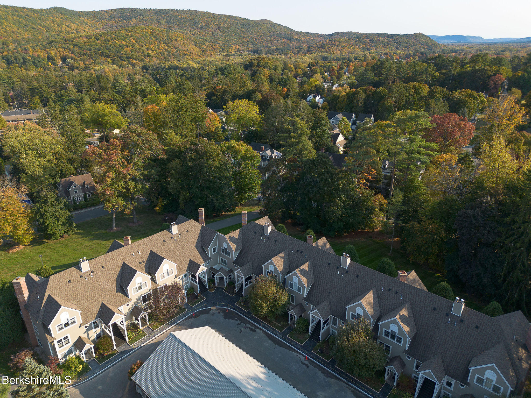 80 Taconic Ave, 8