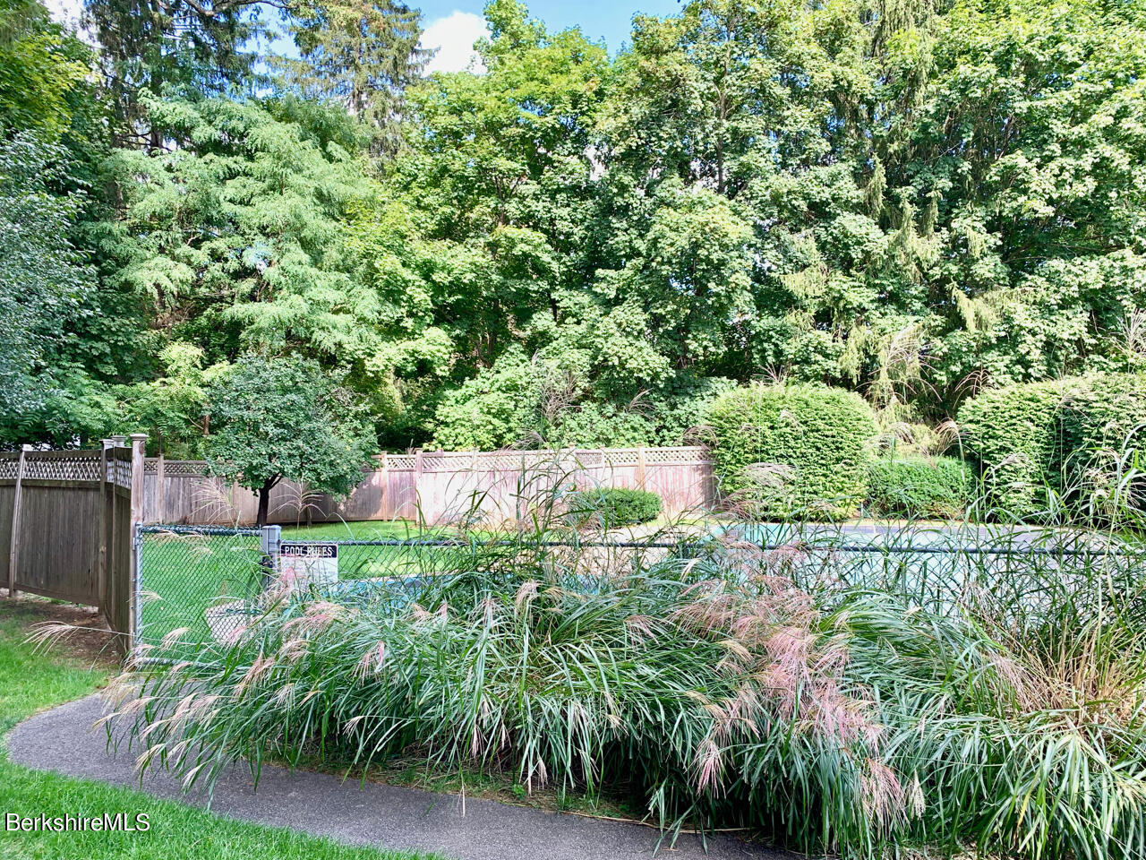 80 Taconic Ave, 8