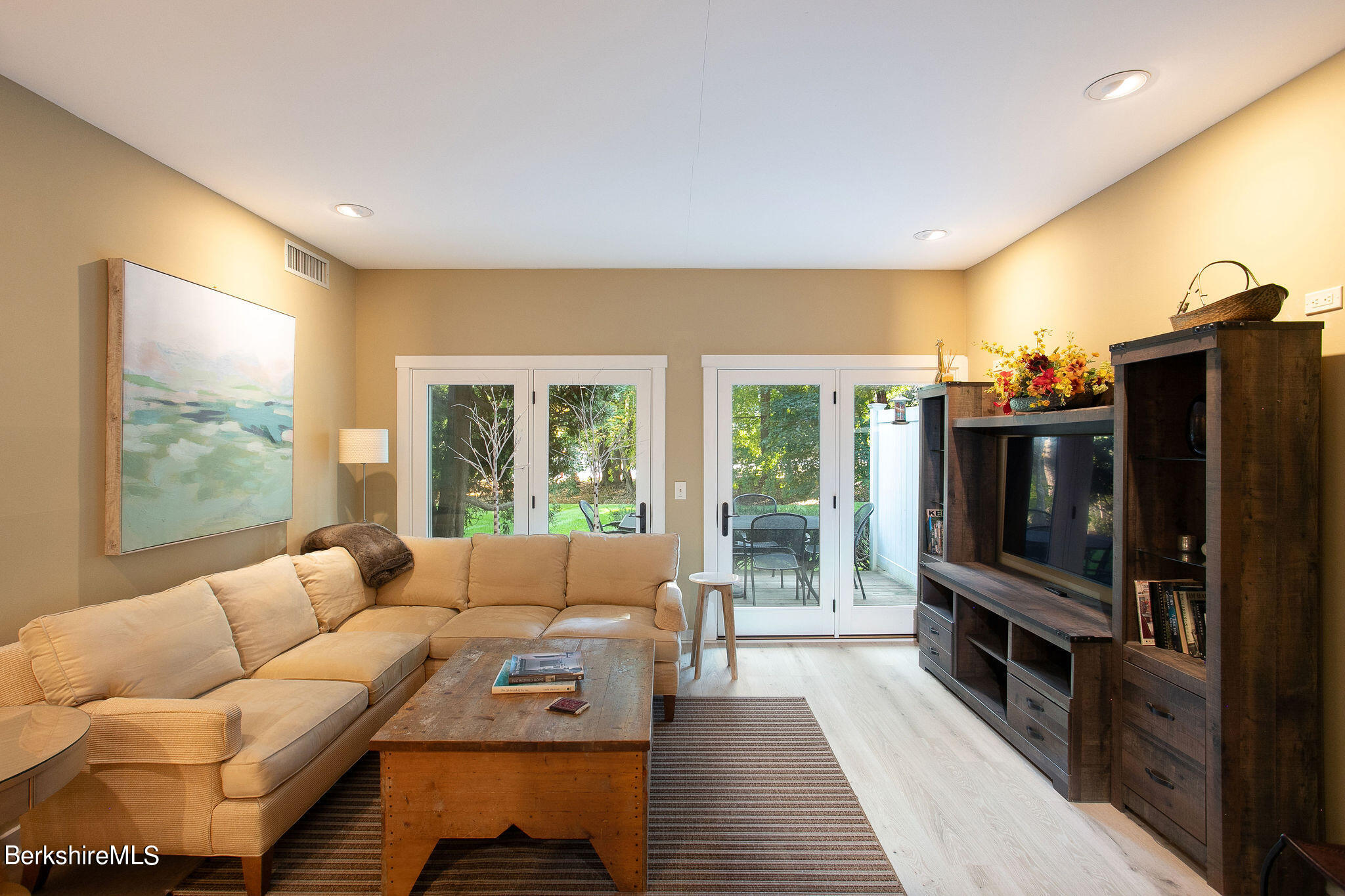 80 Taconic Ave, 8