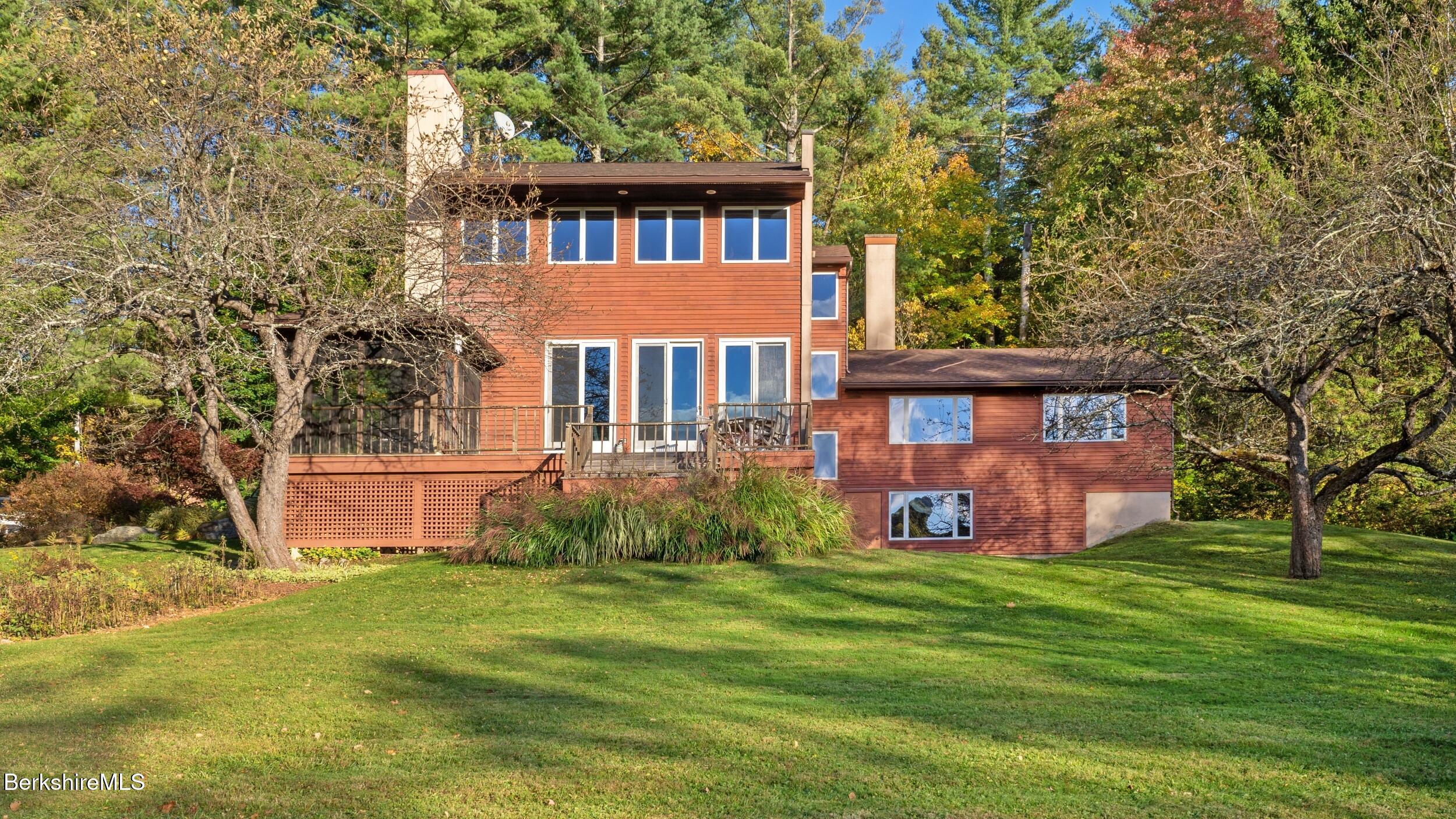 297 East Rd