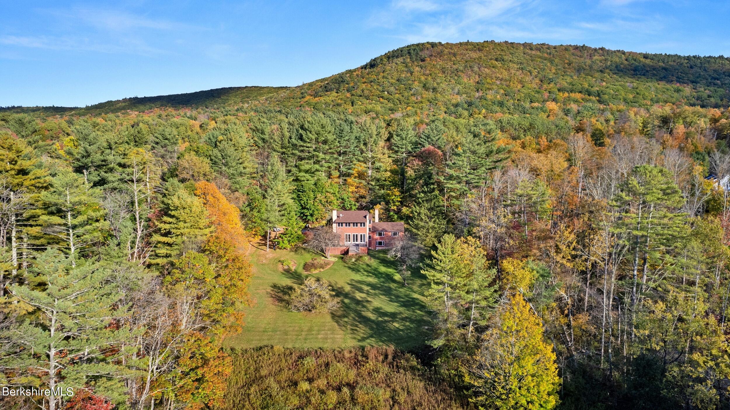 297 East Rd