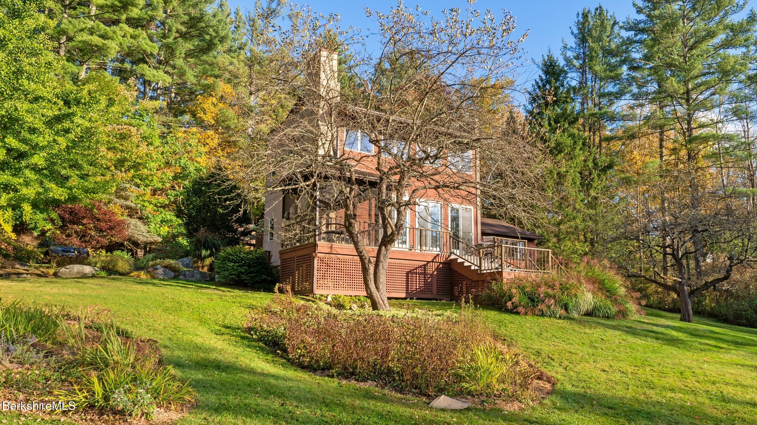 297 East Rd
