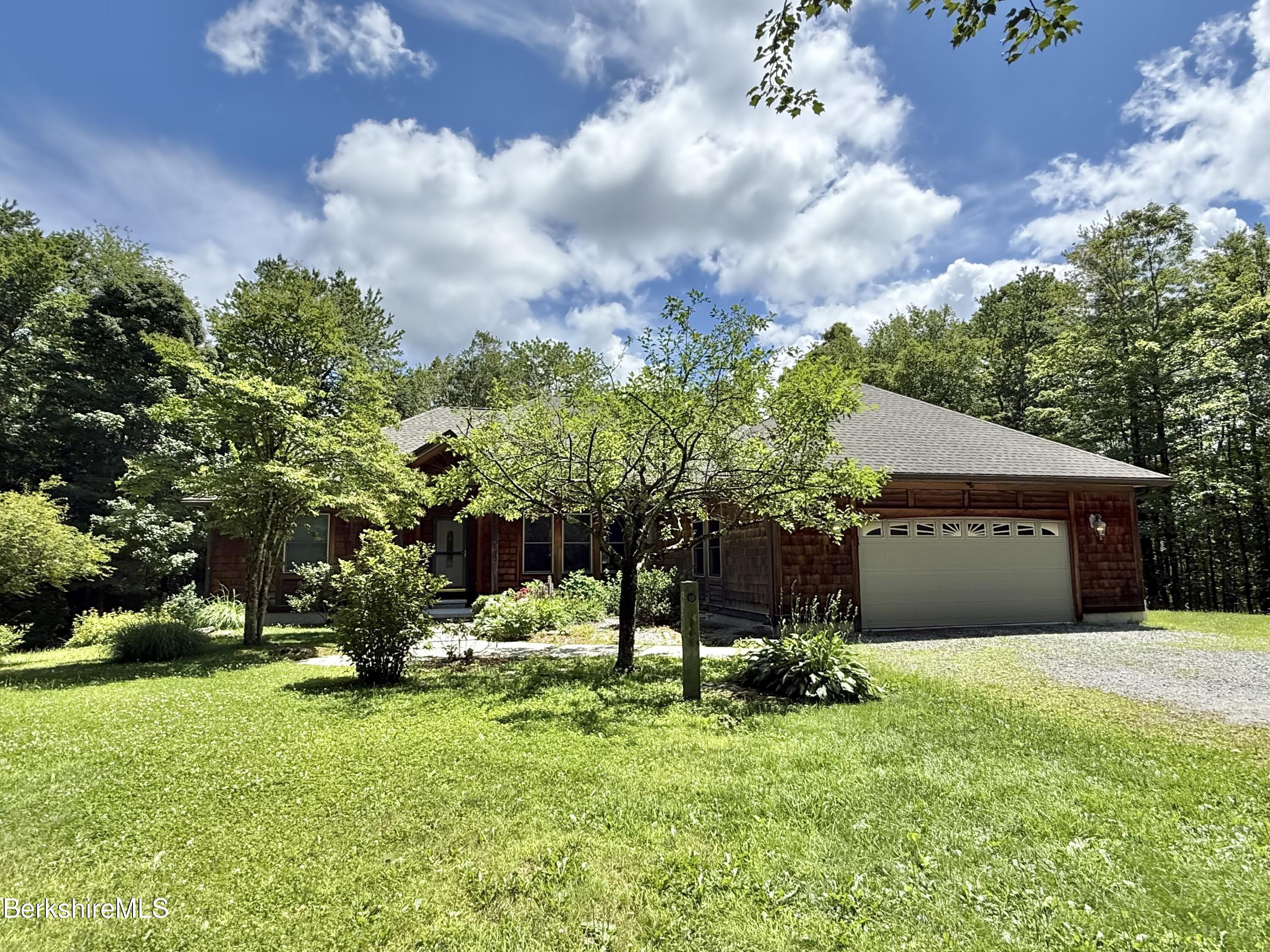 106 Stoney Brook Rd