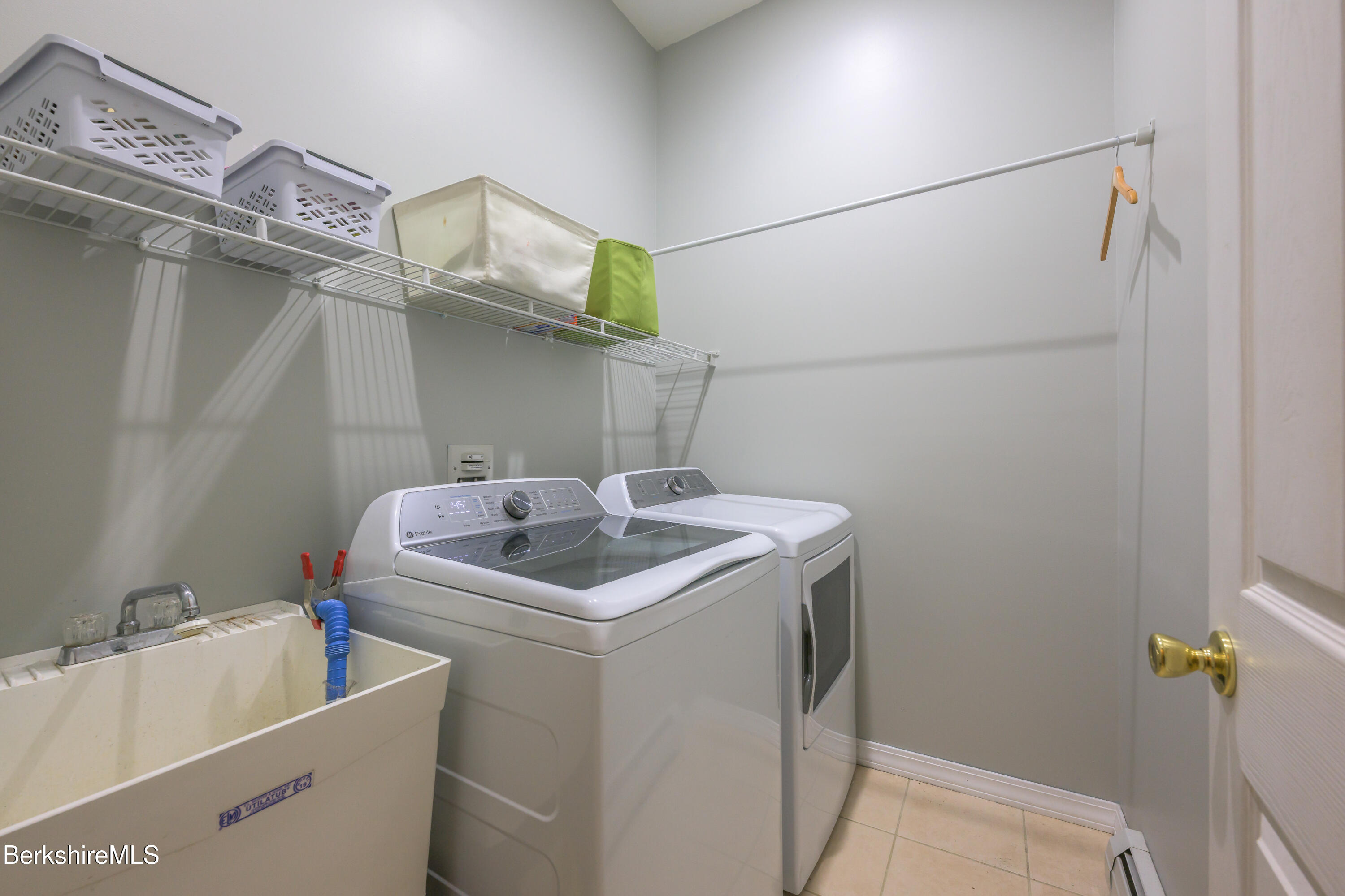 106 Stoney Brook Rd
