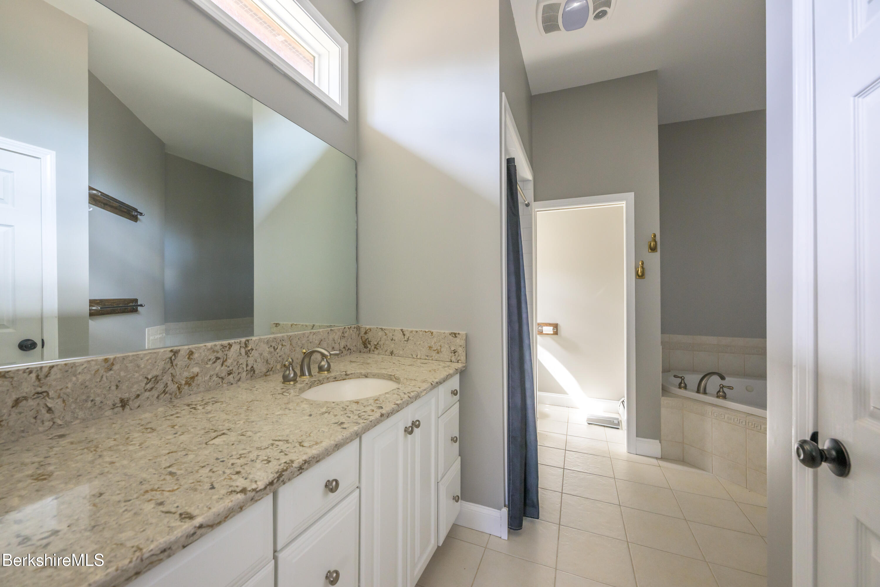 106 Stoney Brook Rd