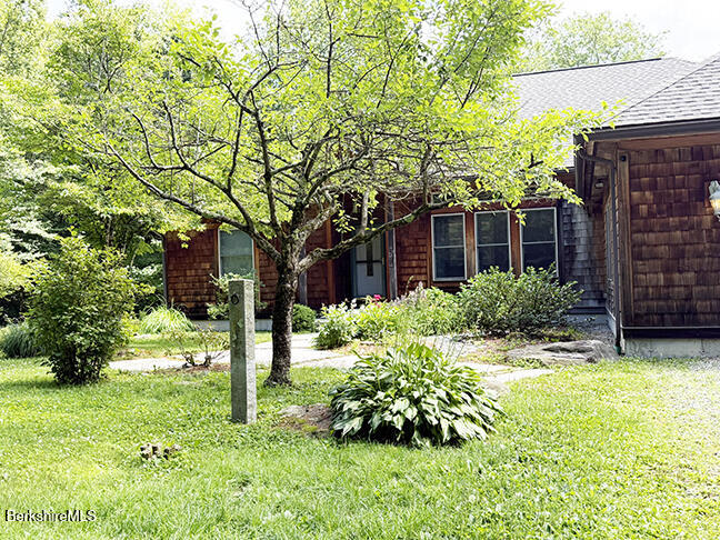 106 Stoney Brook Rd