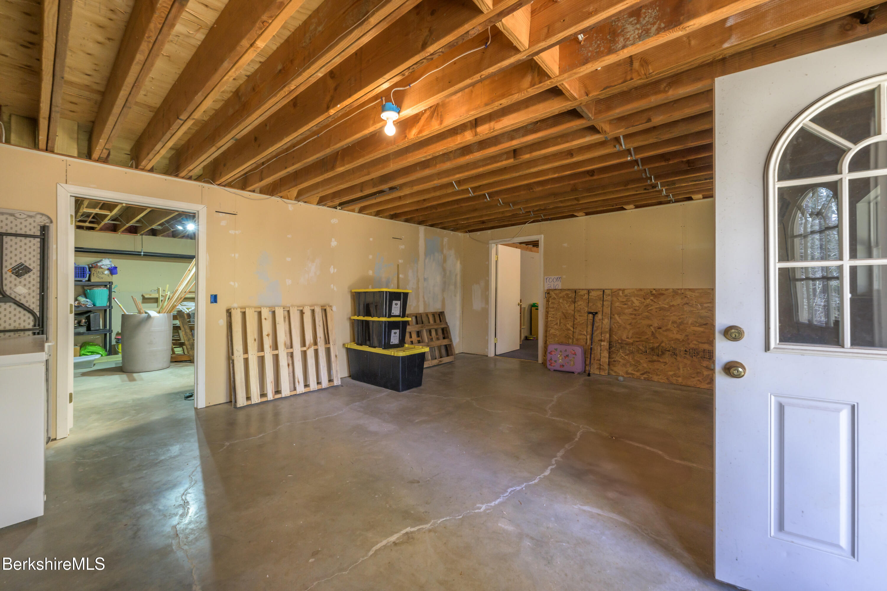 106 Stoney Brook Rd