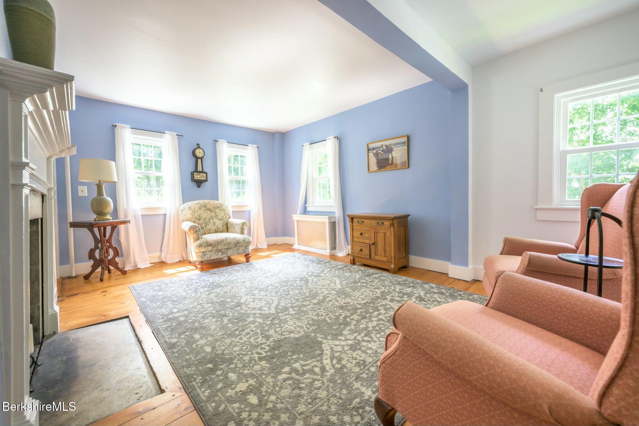 17 Stockbridge Rd