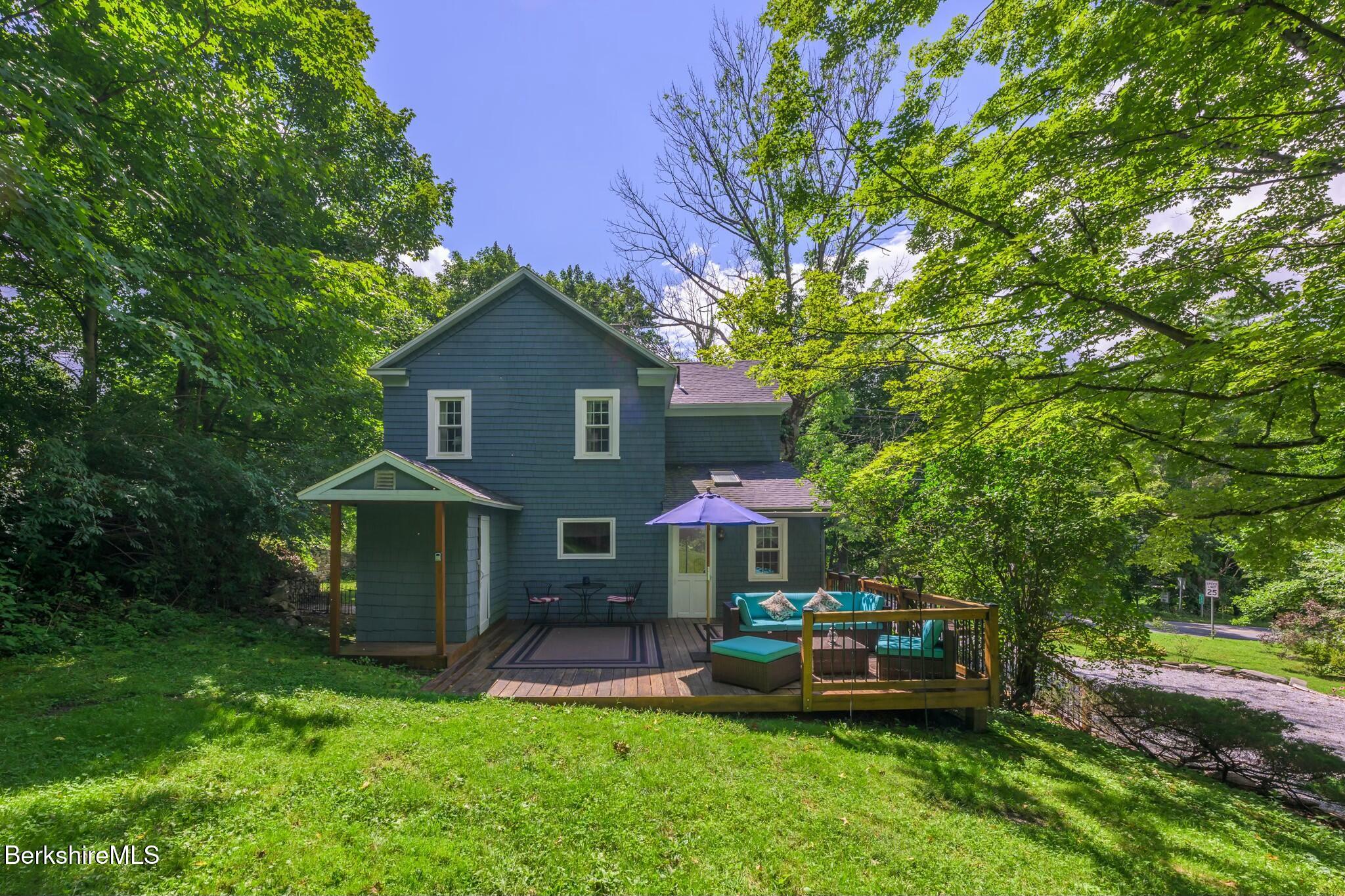 17 Stockbridge Rd