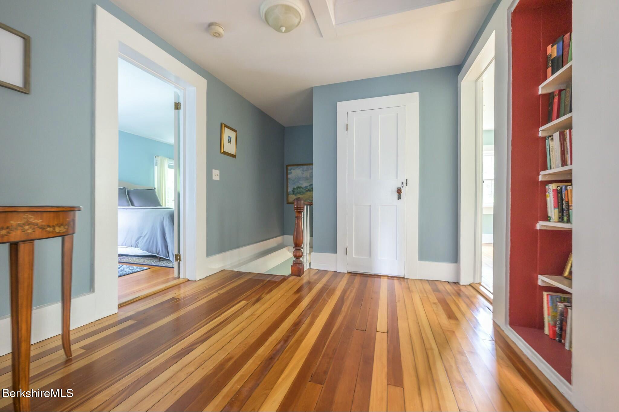 17 Stockbridge Rd