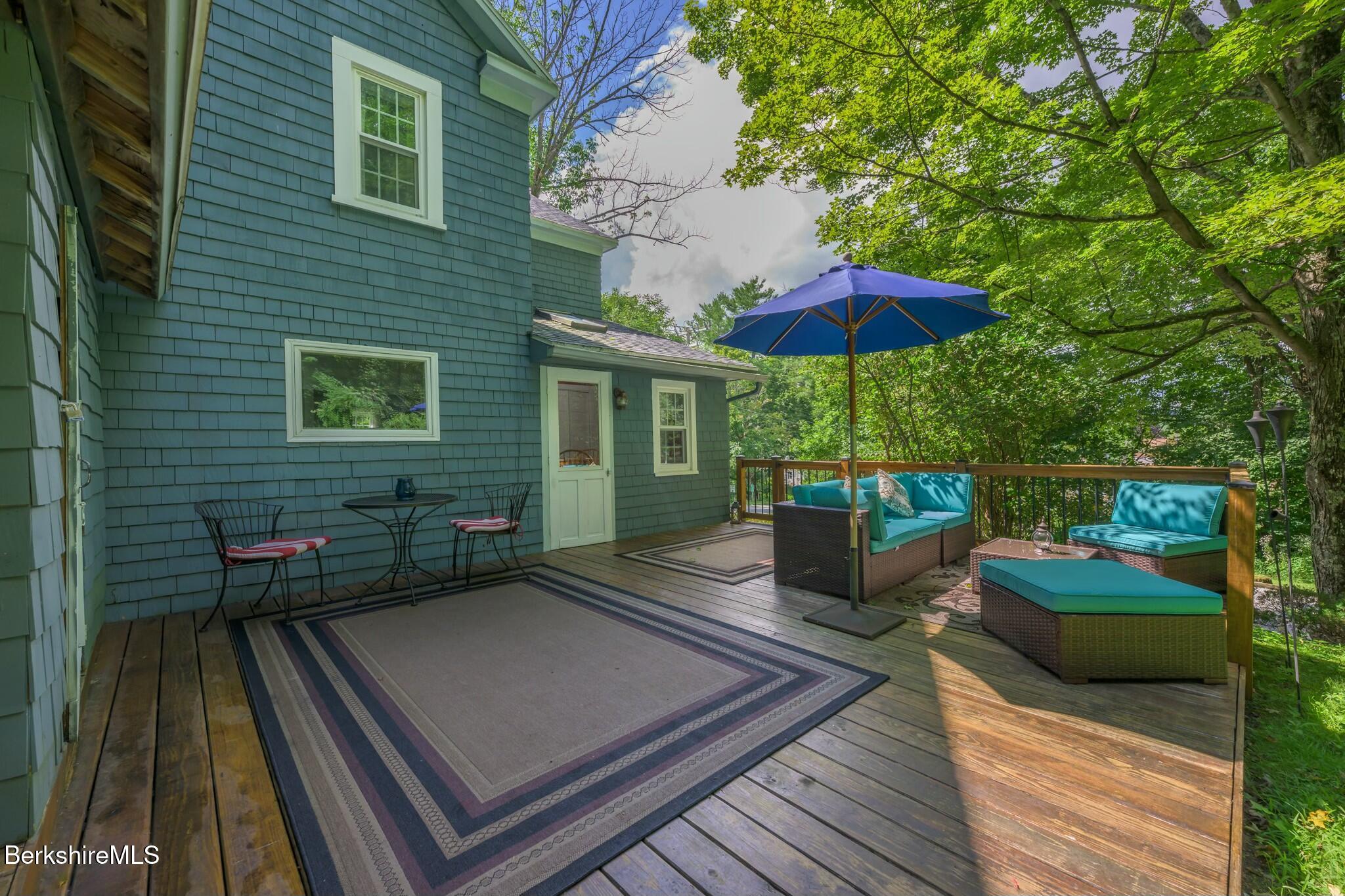 17 Stockbridge Rd