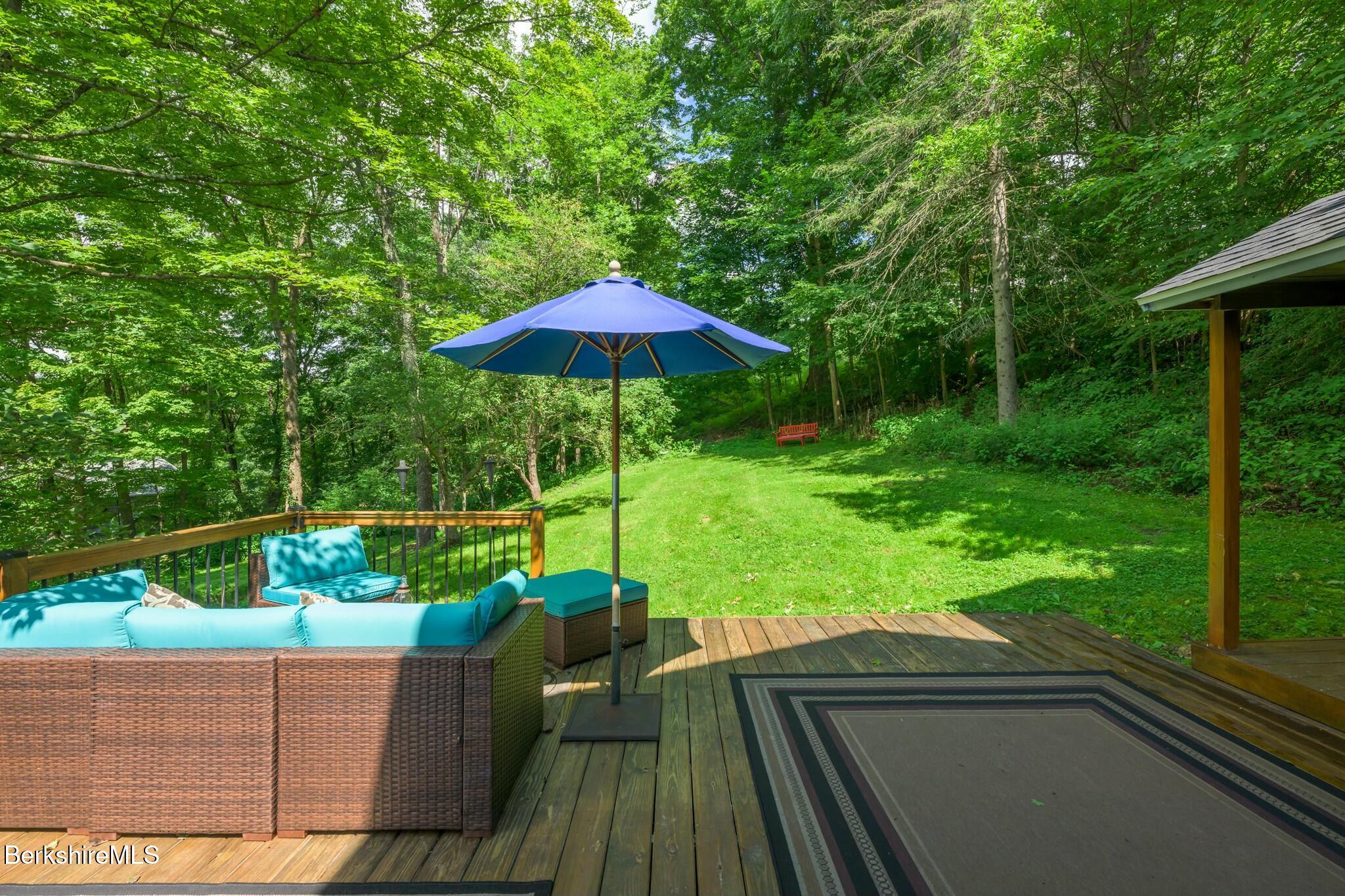 17 Stockbridge Rd
