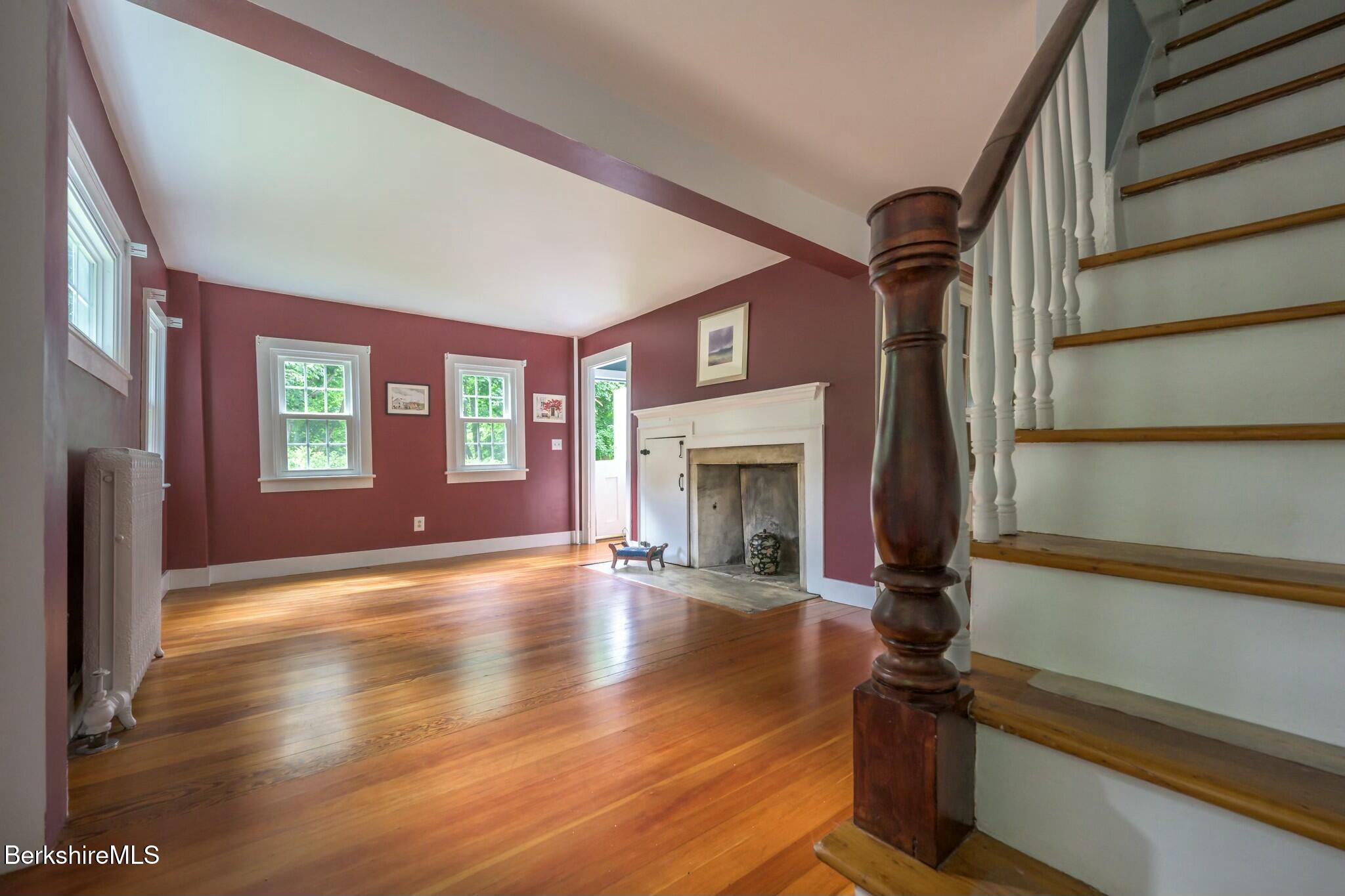17 Stockbridge Rd