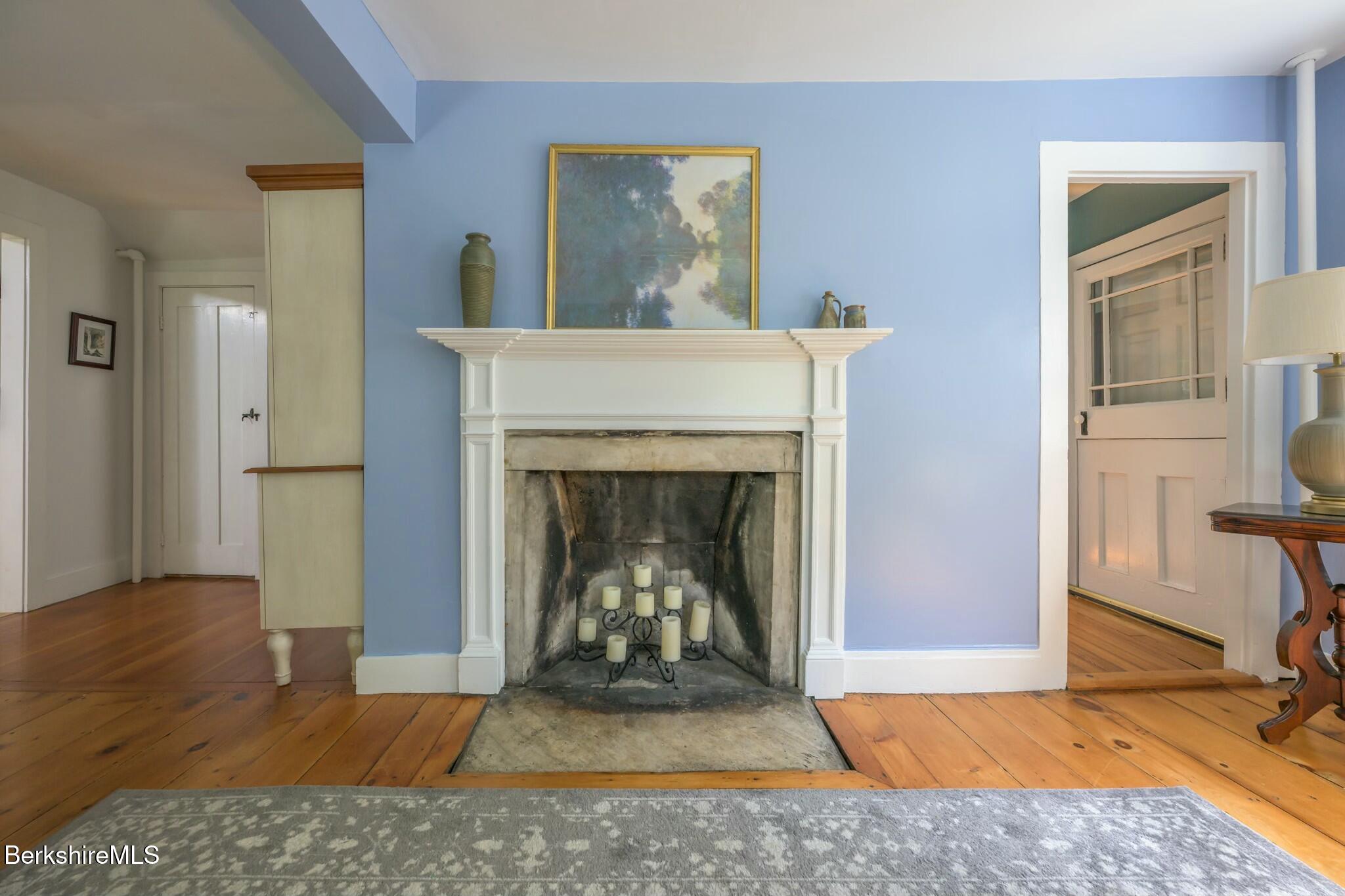17 Stockbridge Rd