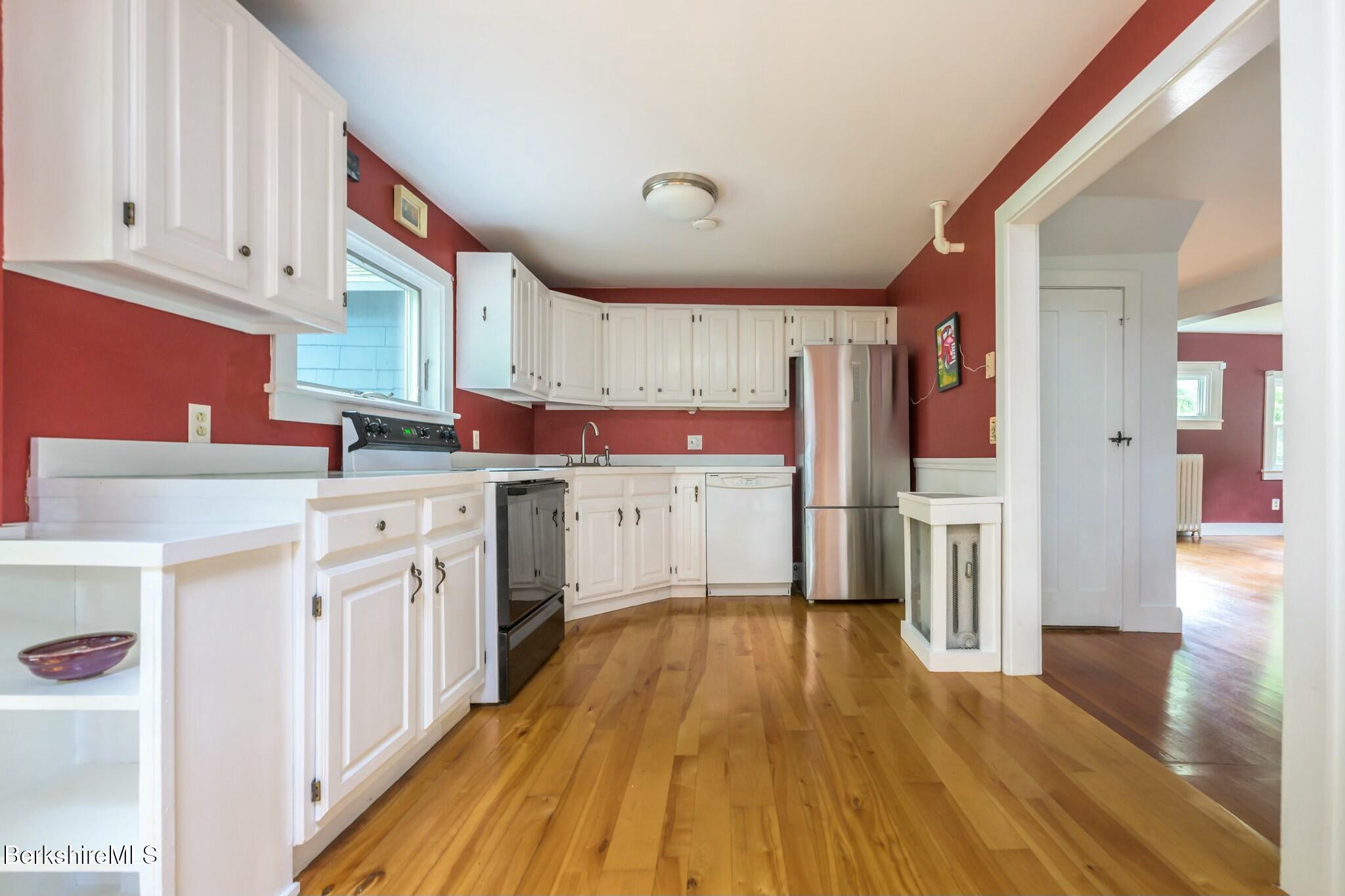 17 Stockbridge Rd