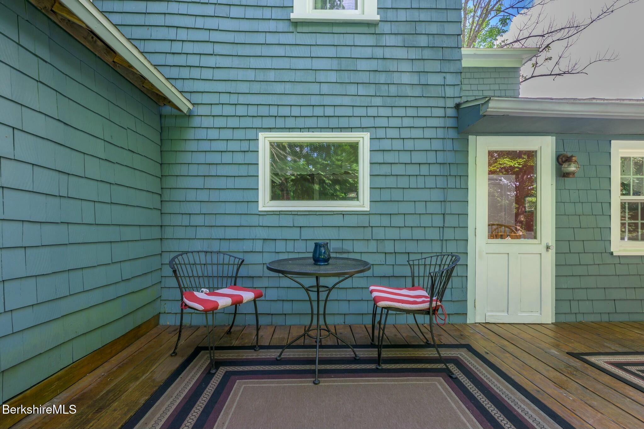 17 Stockbridge Rd