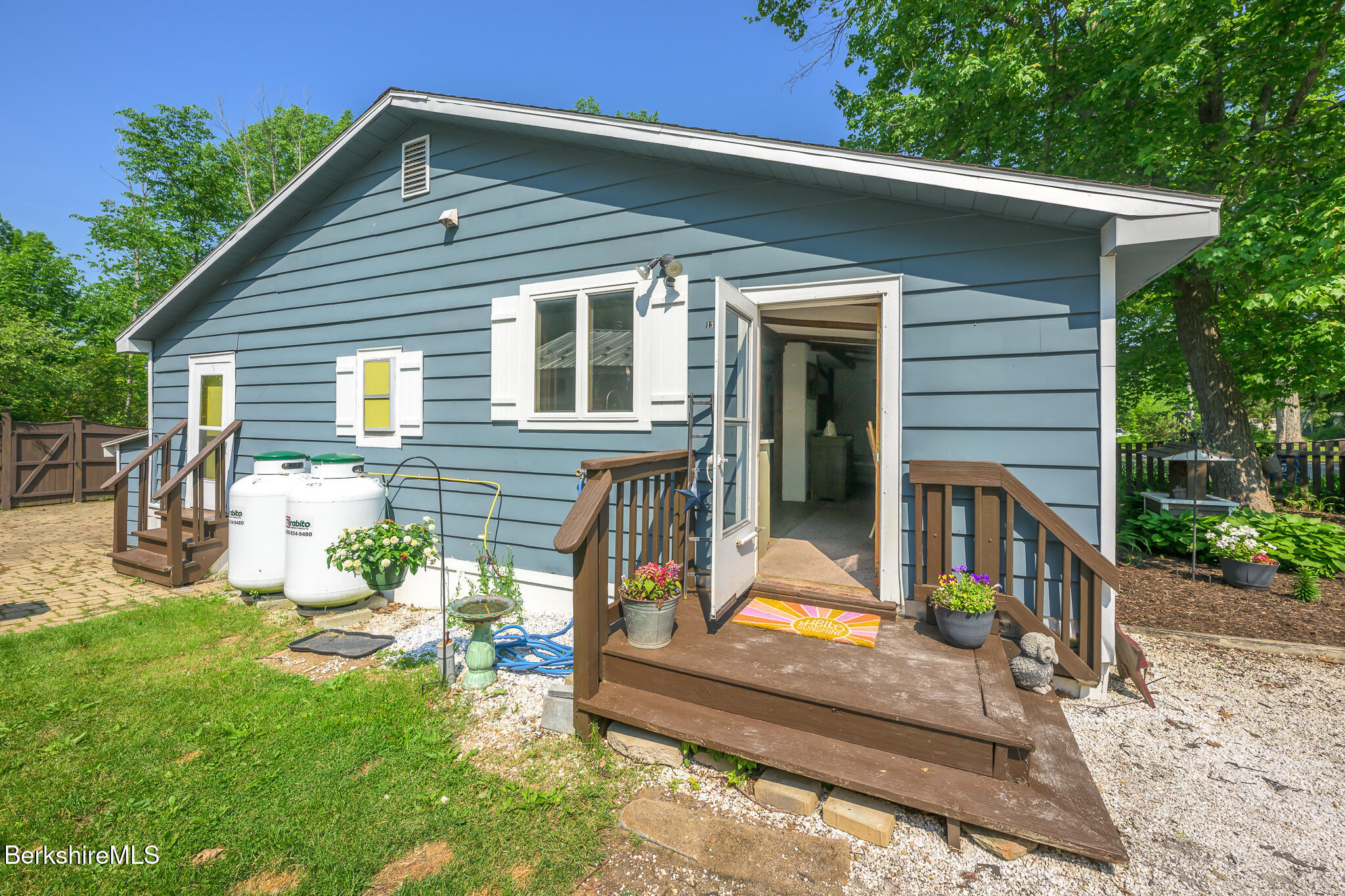 13 Pine Rd