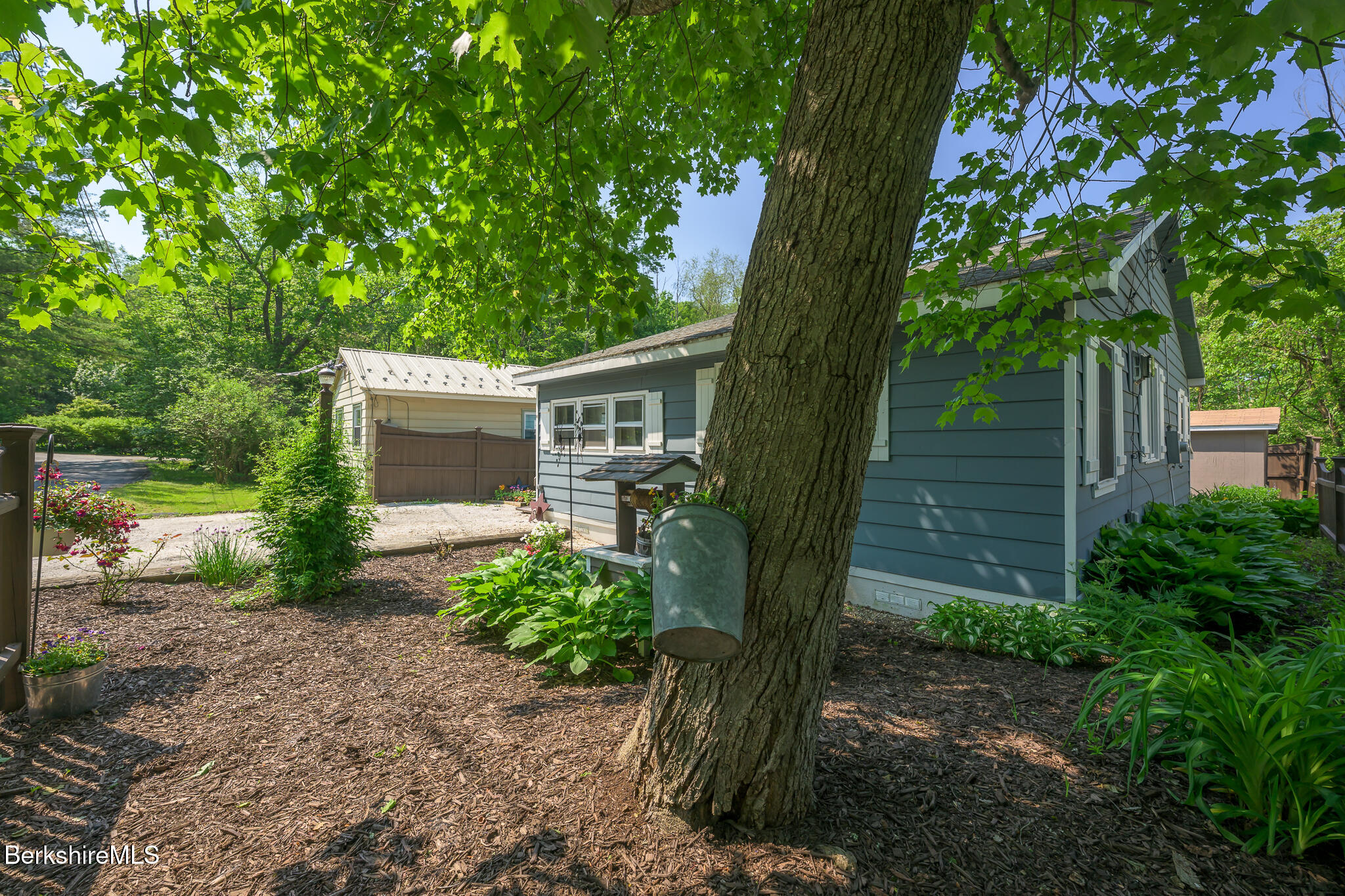 13 Pine Rd