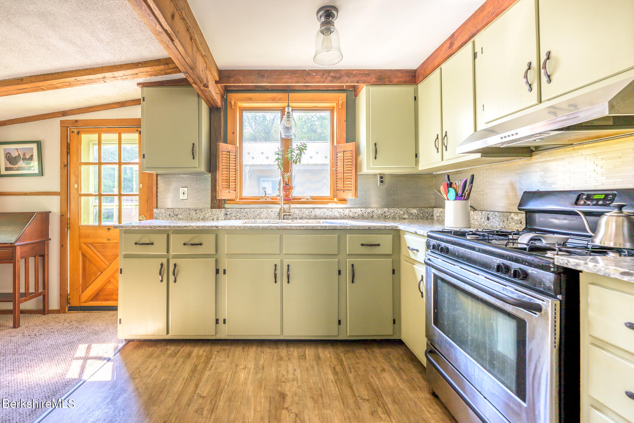 13 Pine Rd