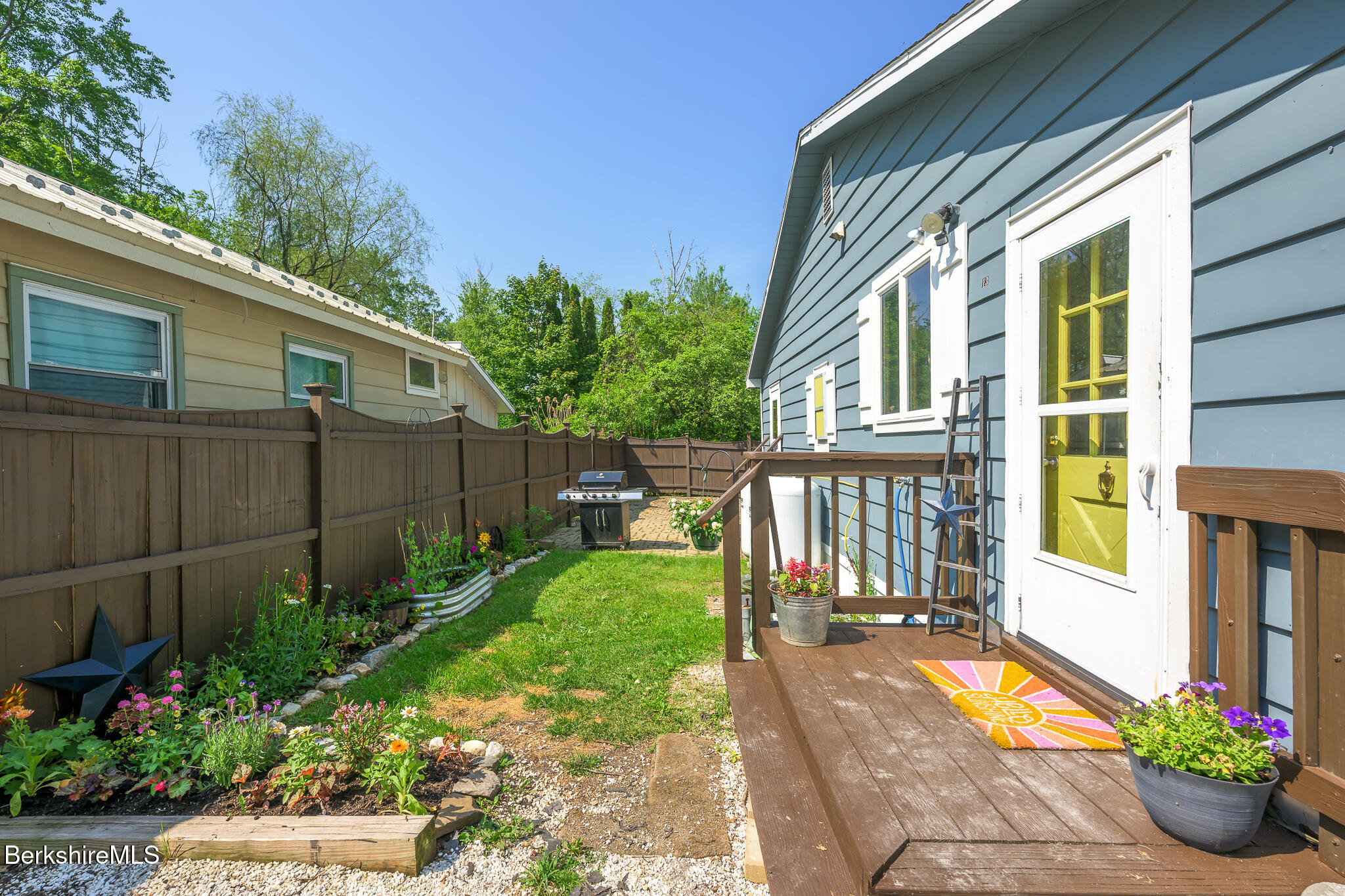 13 Pine Rd