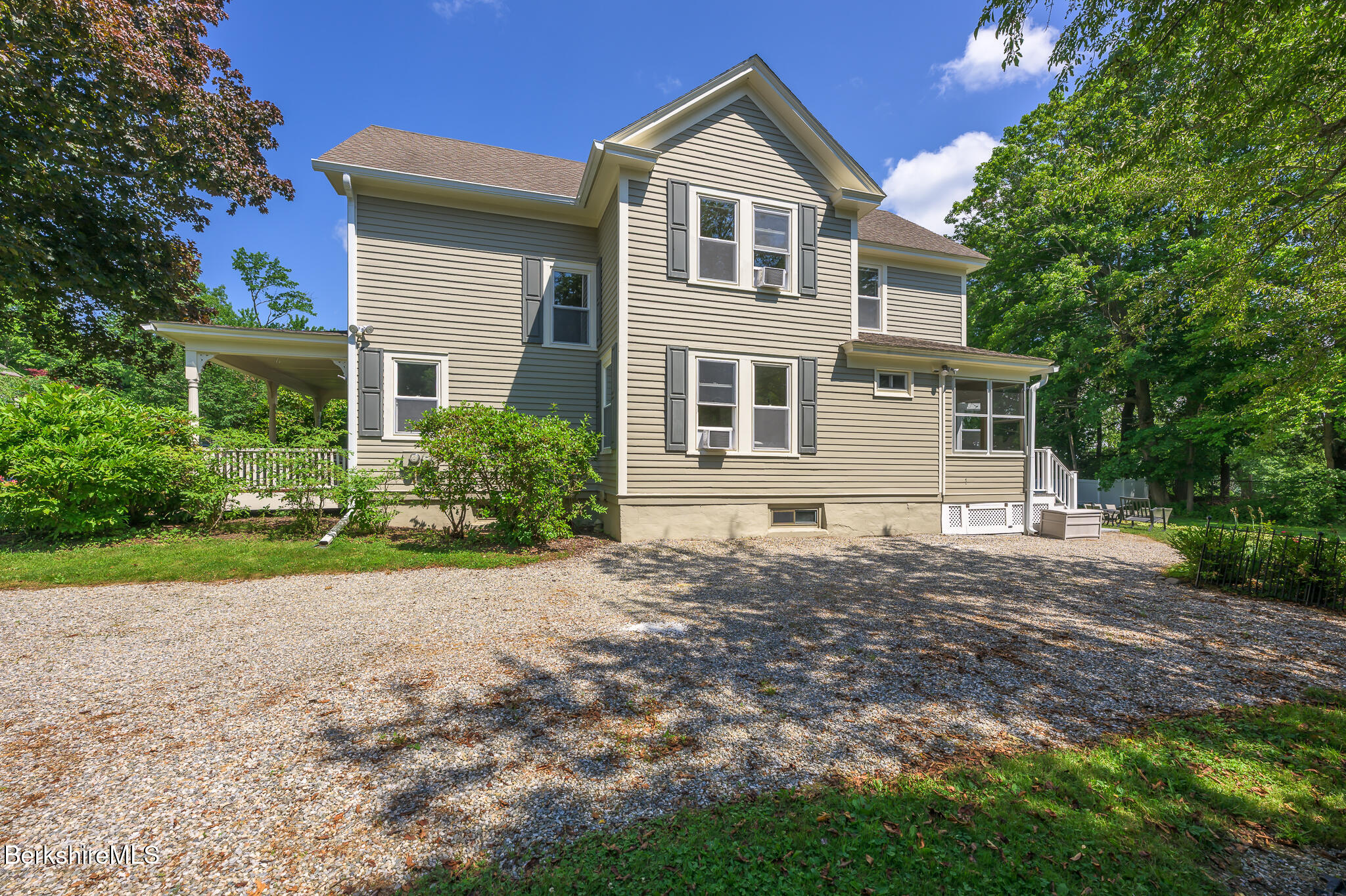 36 Tucker St