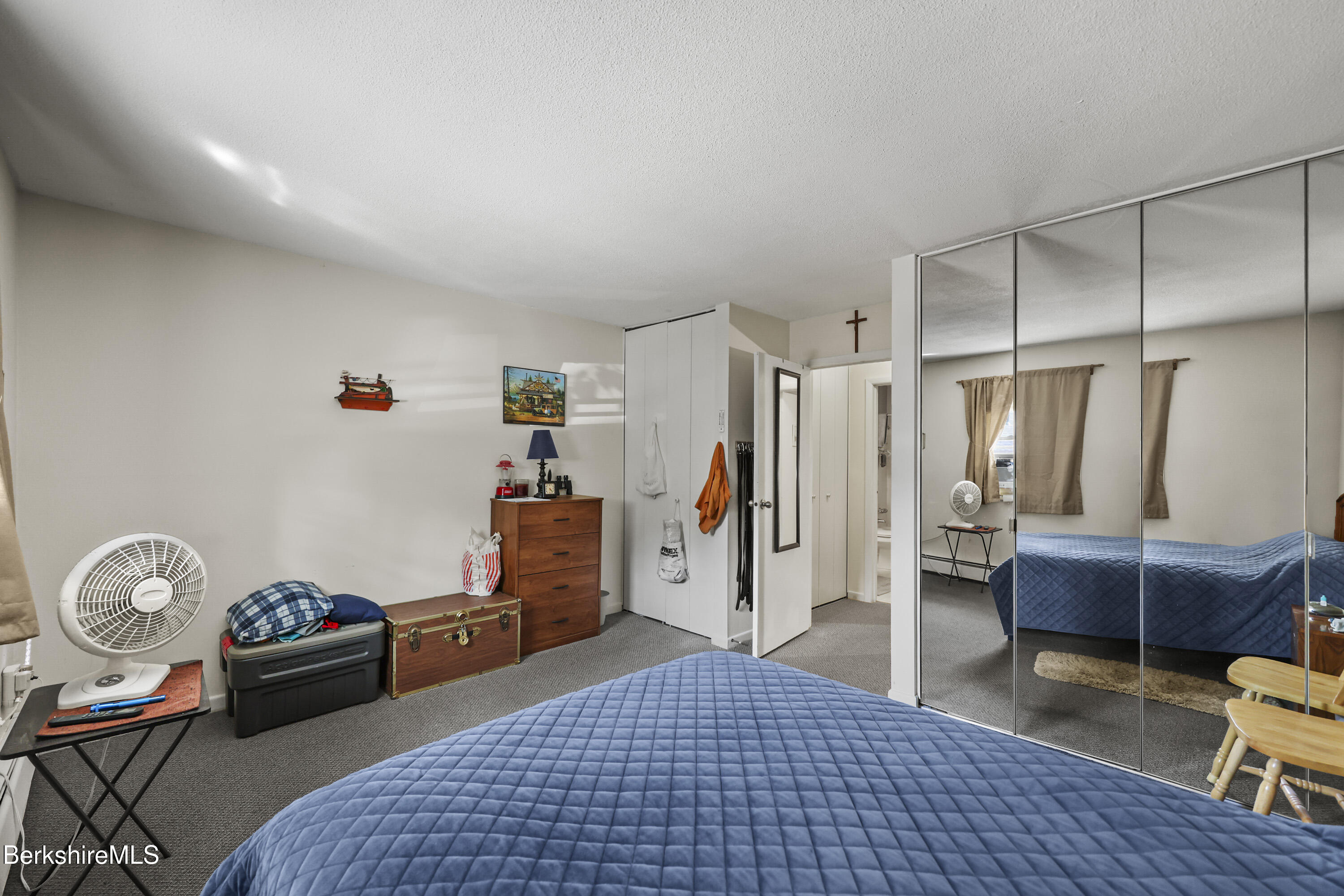 3-8 Morgan Manor, 3-8