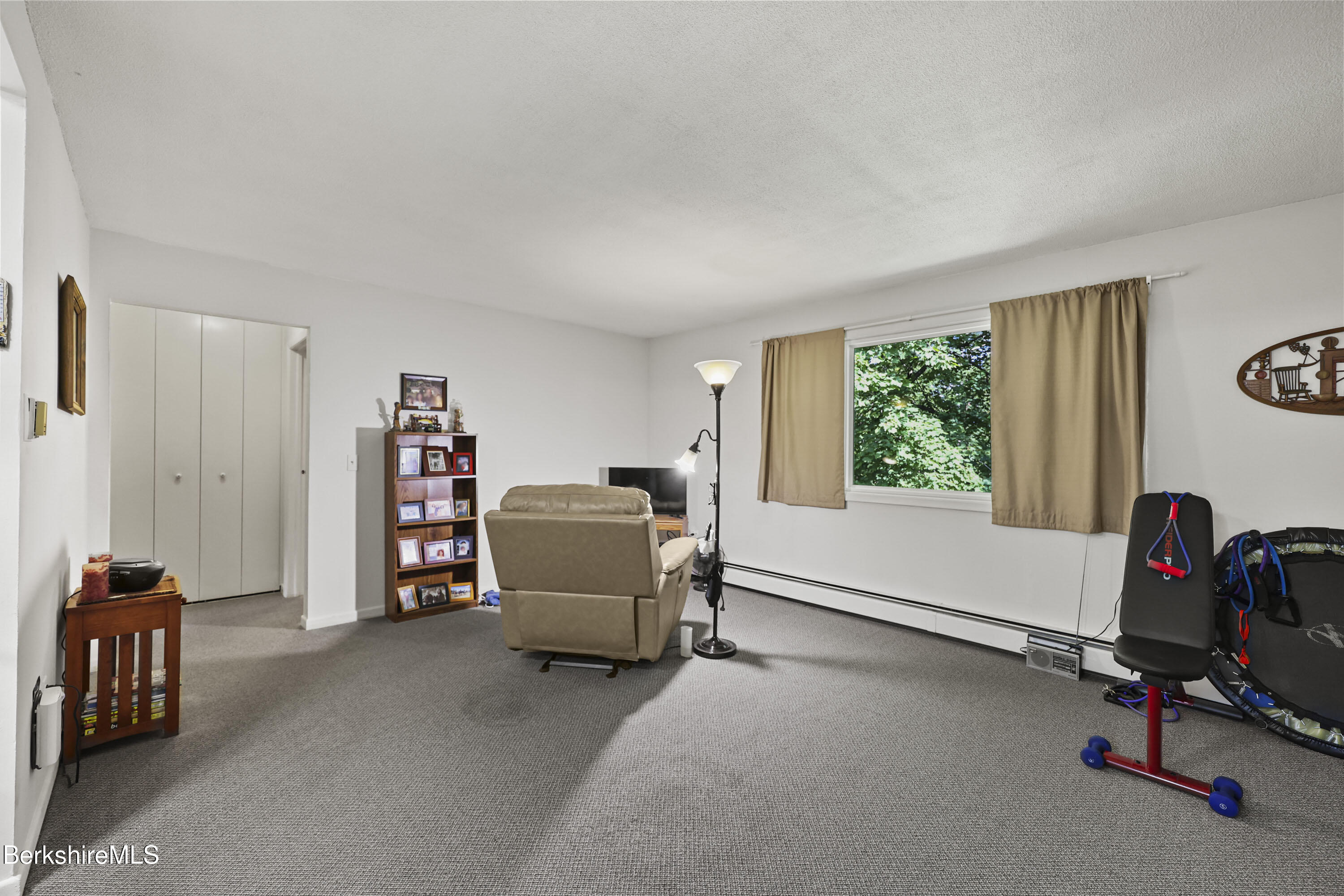 3-8 Morgan Manor, 3-8