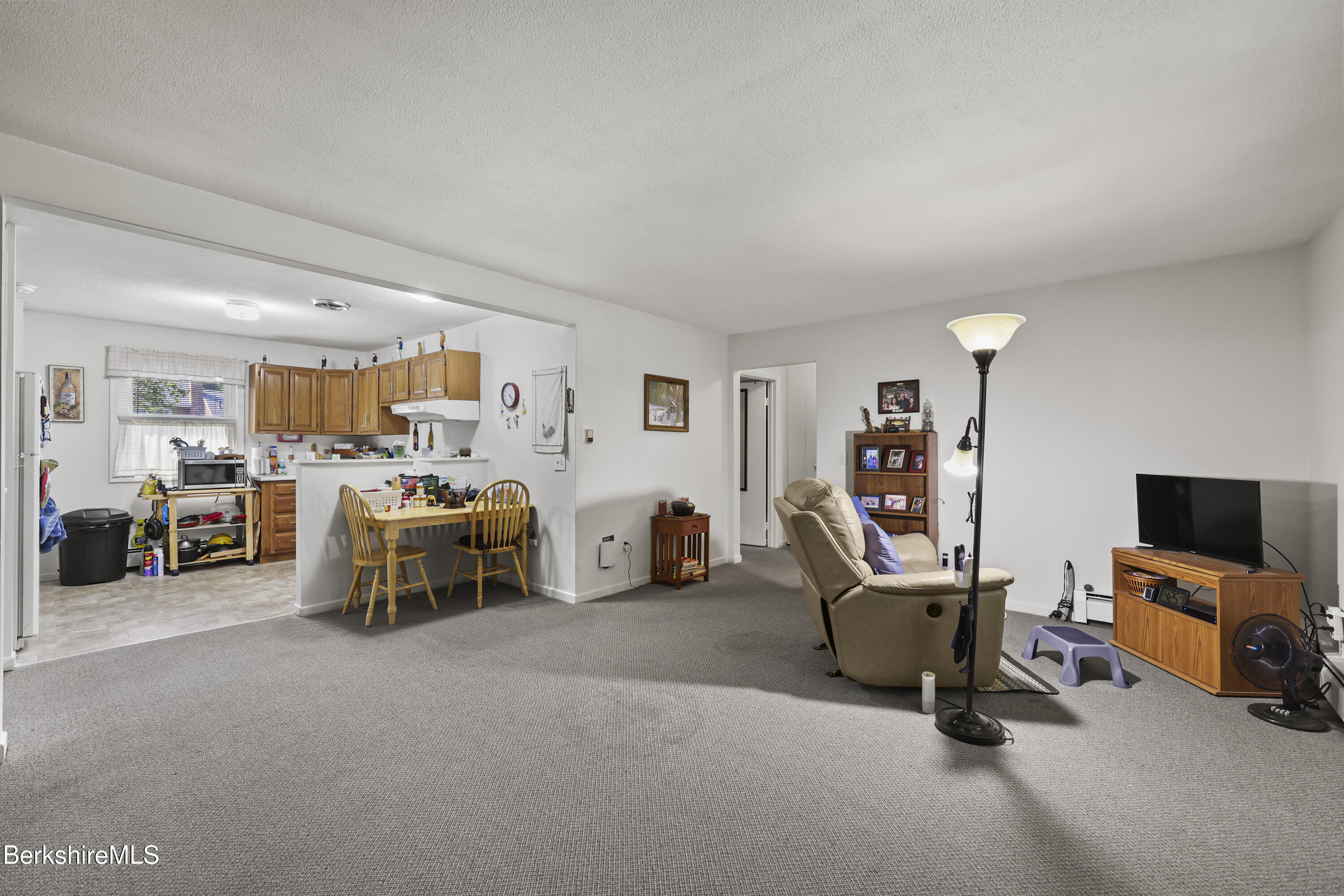 3-8 Morgan Manor, 3-8