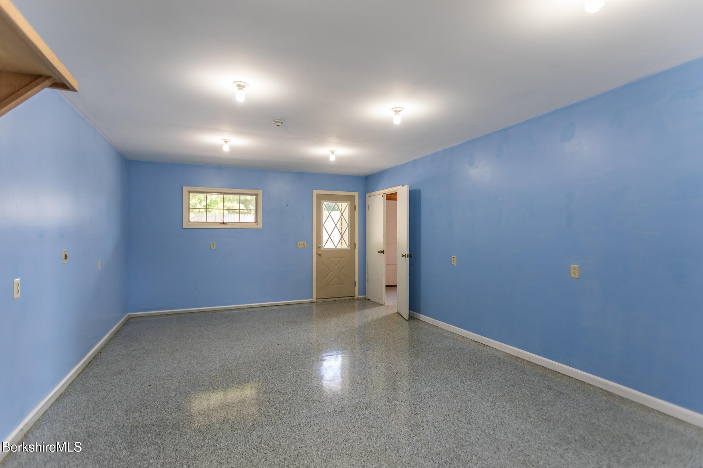 36 Edgemere Rd