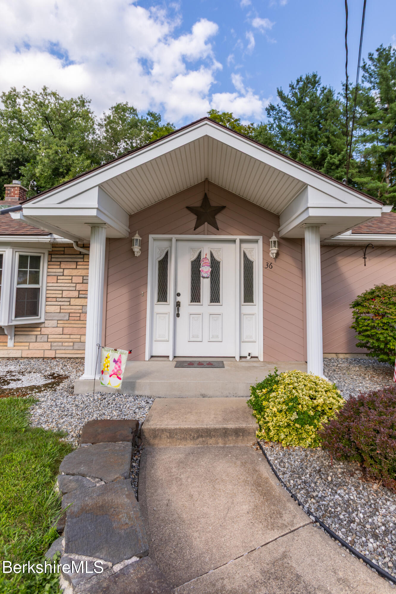 36 Edgemere Rd