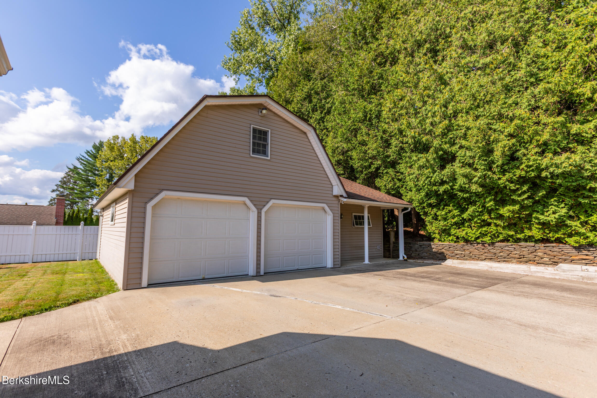 36 Edgemere Rd
