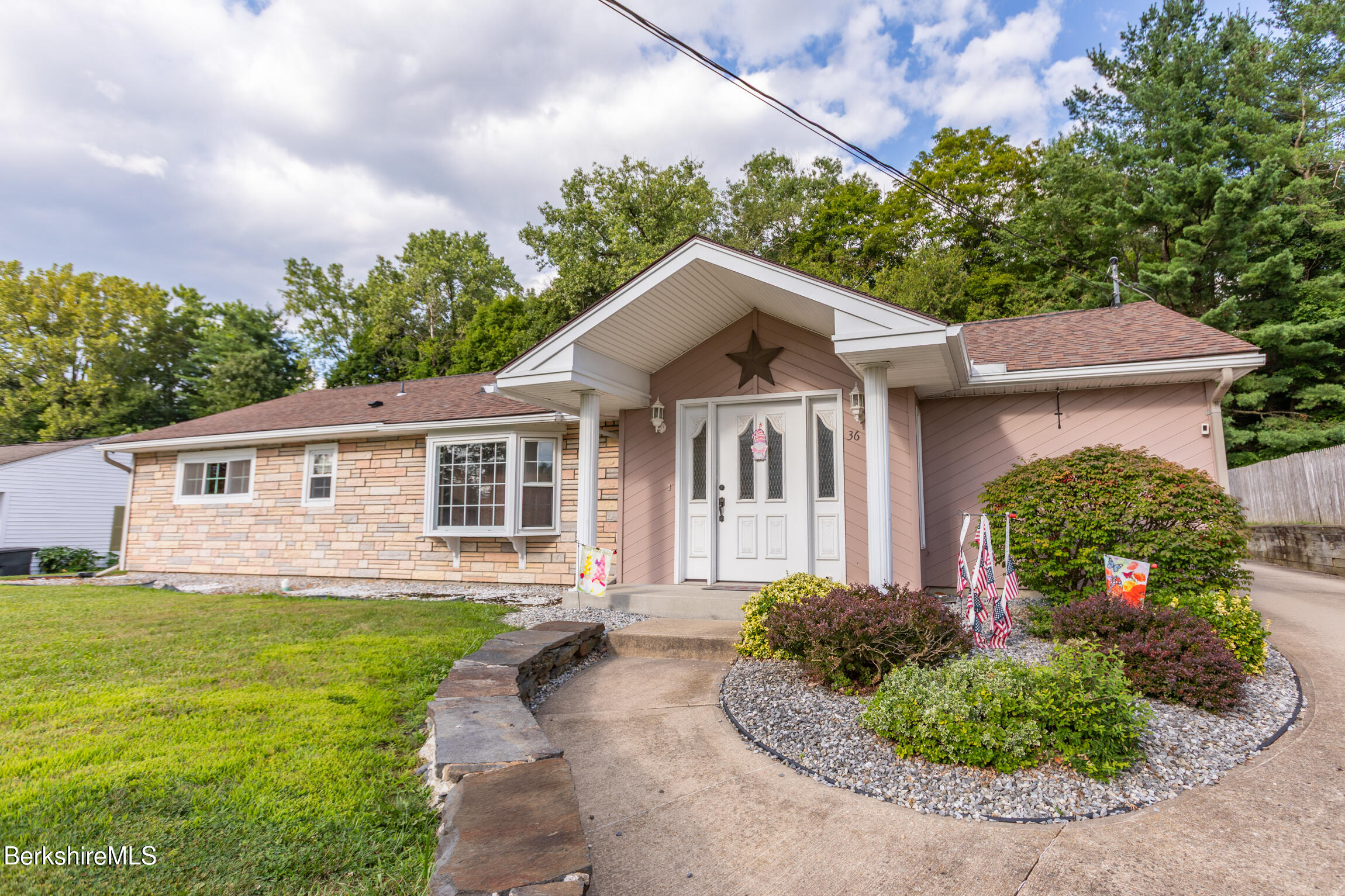 36 Edgemere Rd