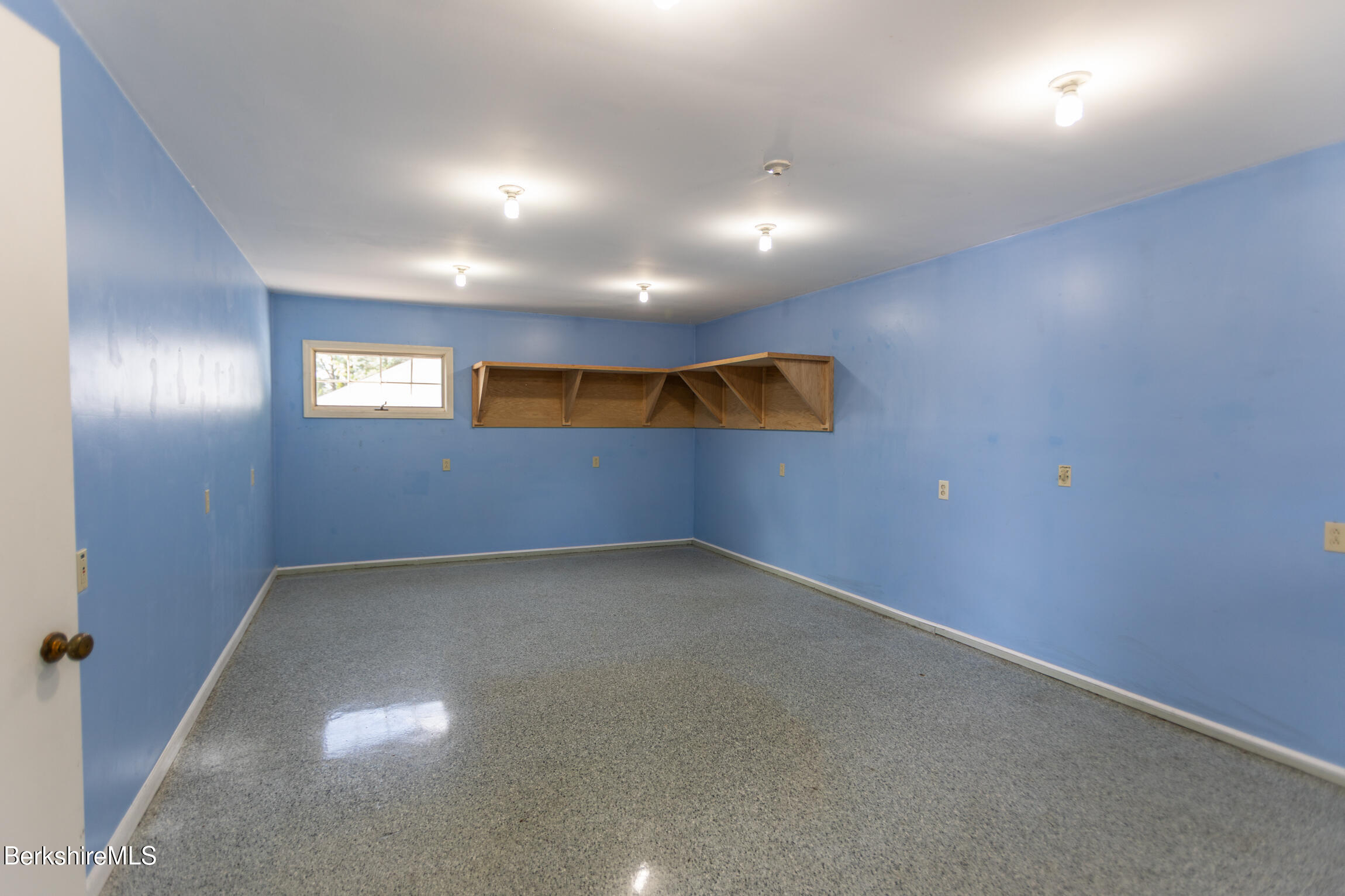 36 Edgemere Rd