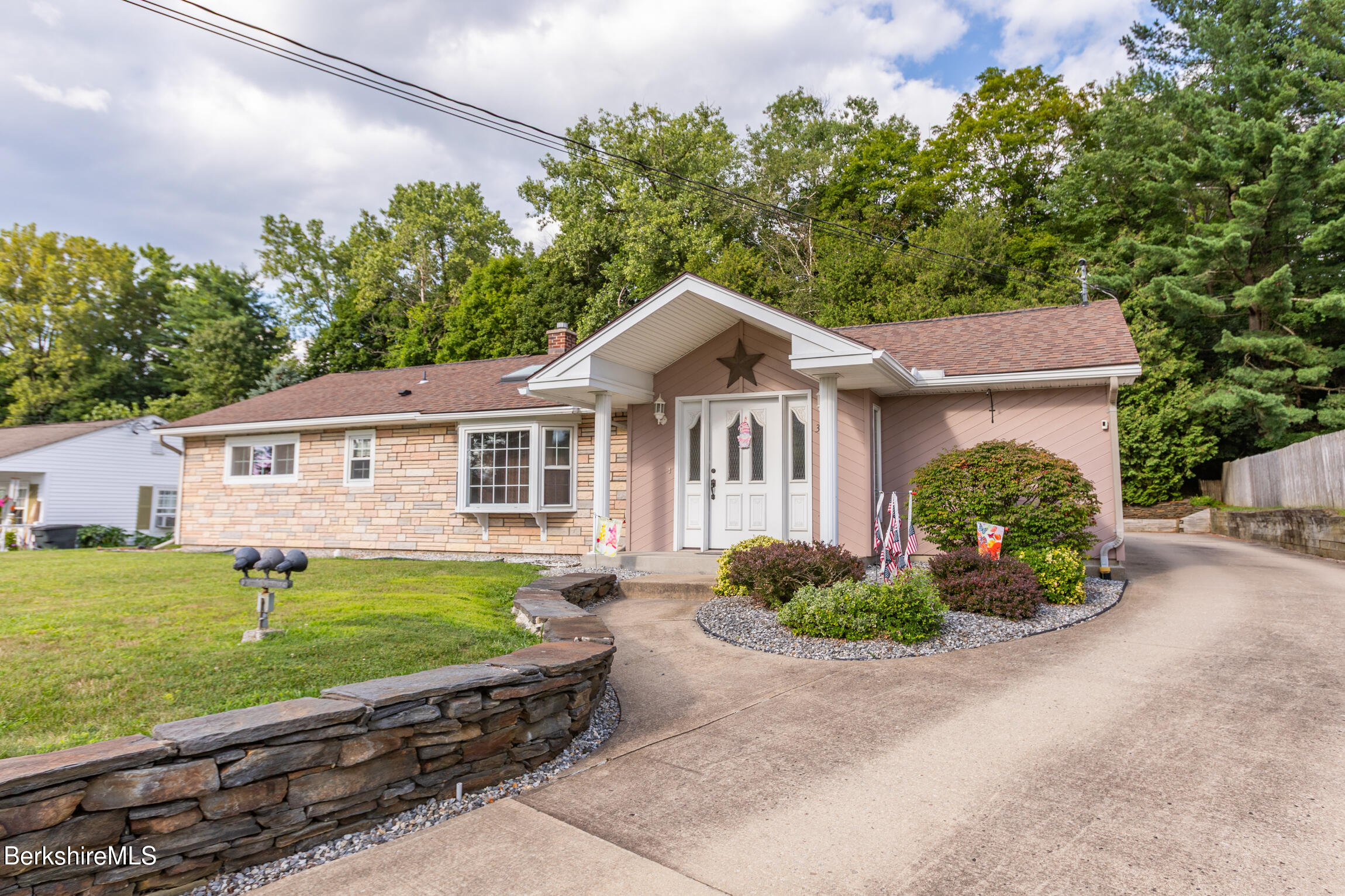 36 Edgemere Rd