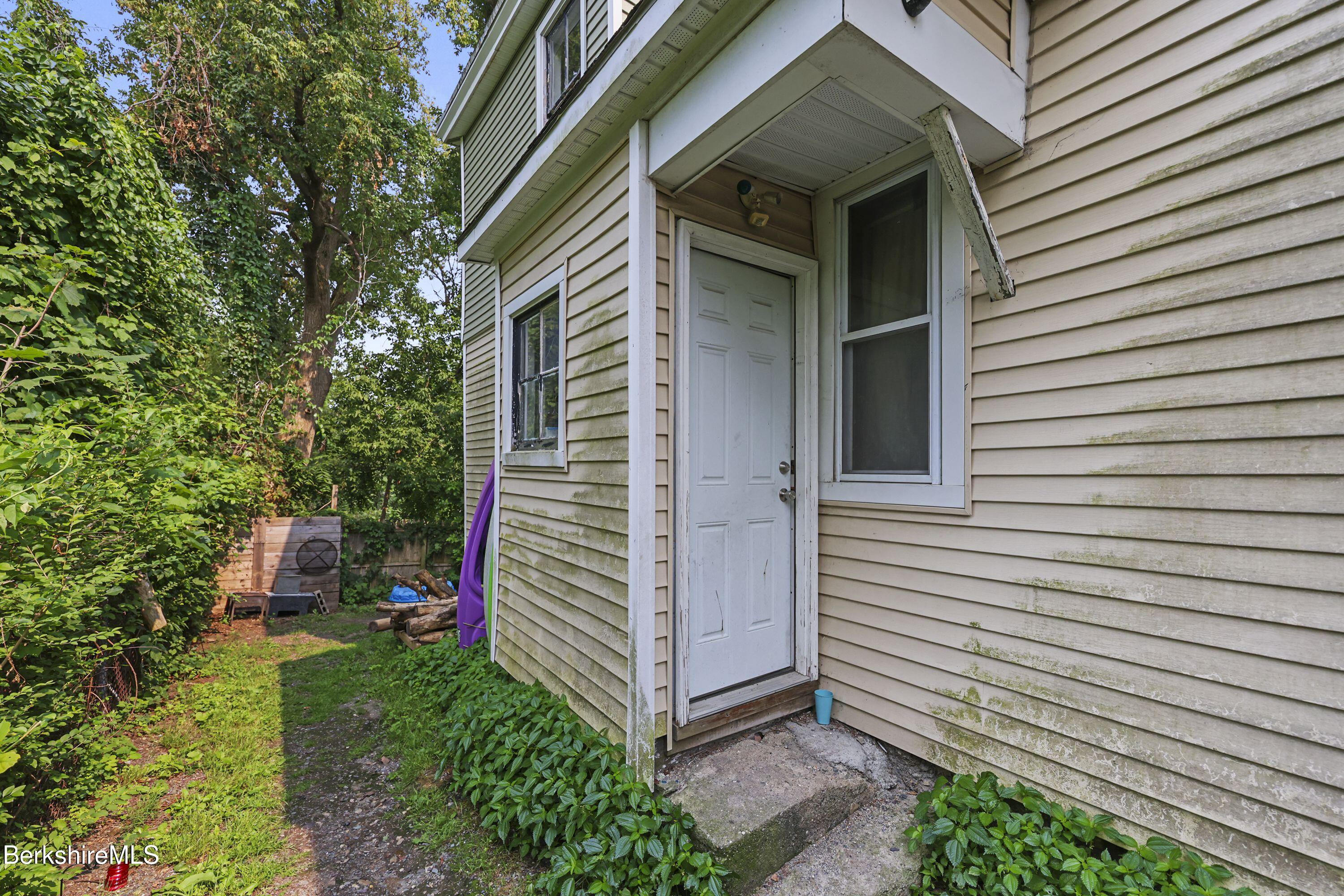 194 Onota St
