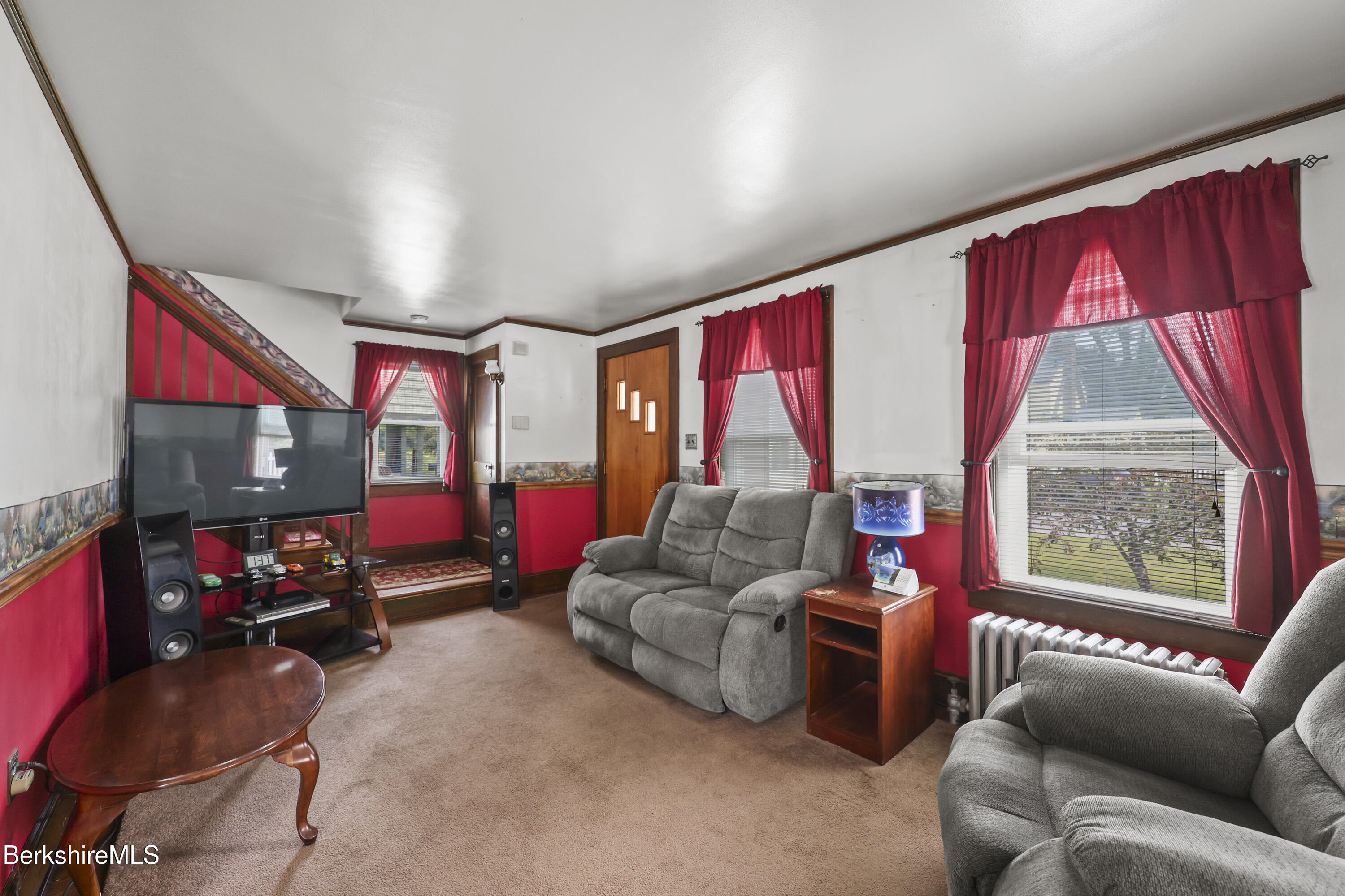 63 Reuter Ave