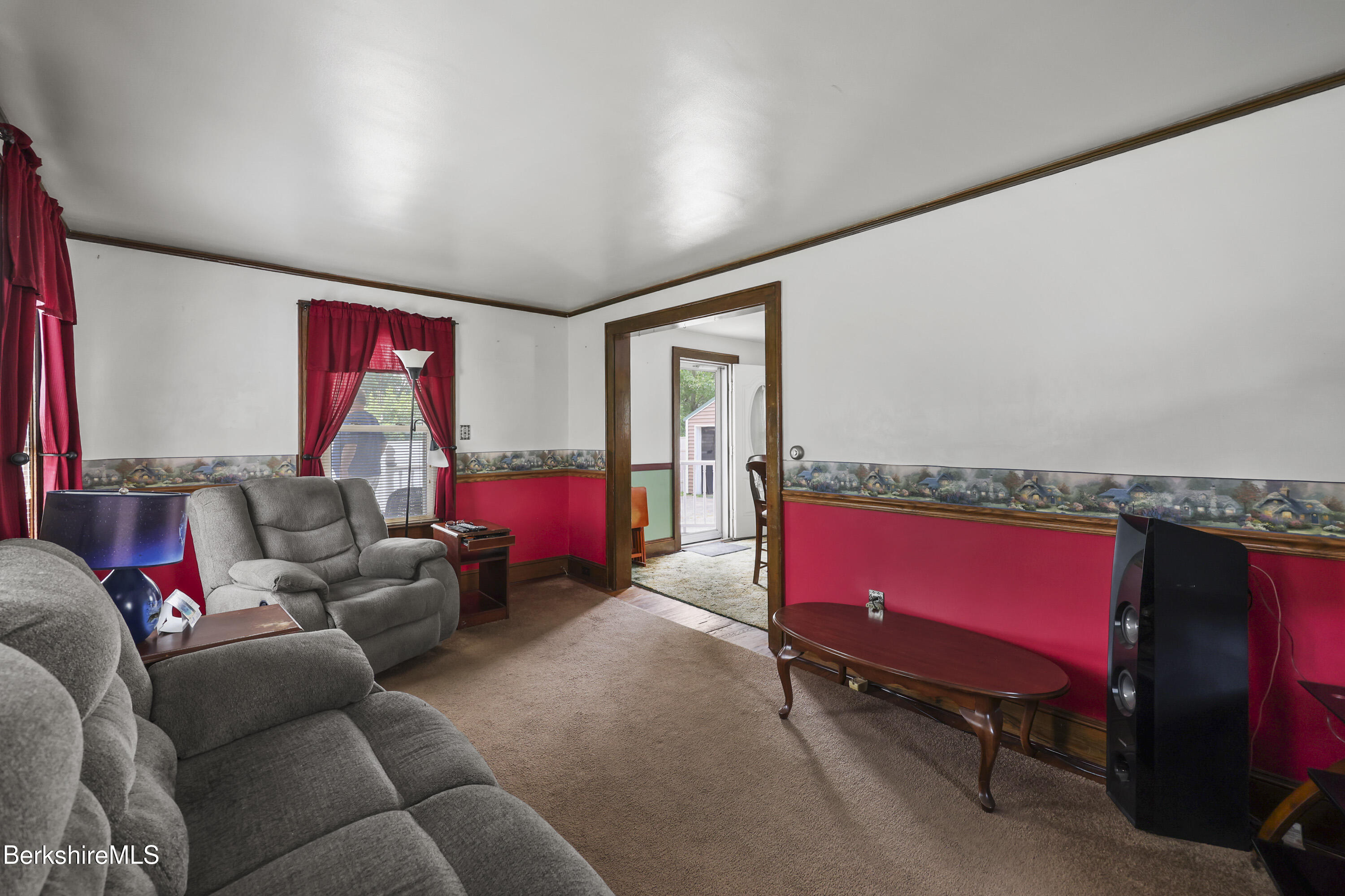 63 Reuter Ave