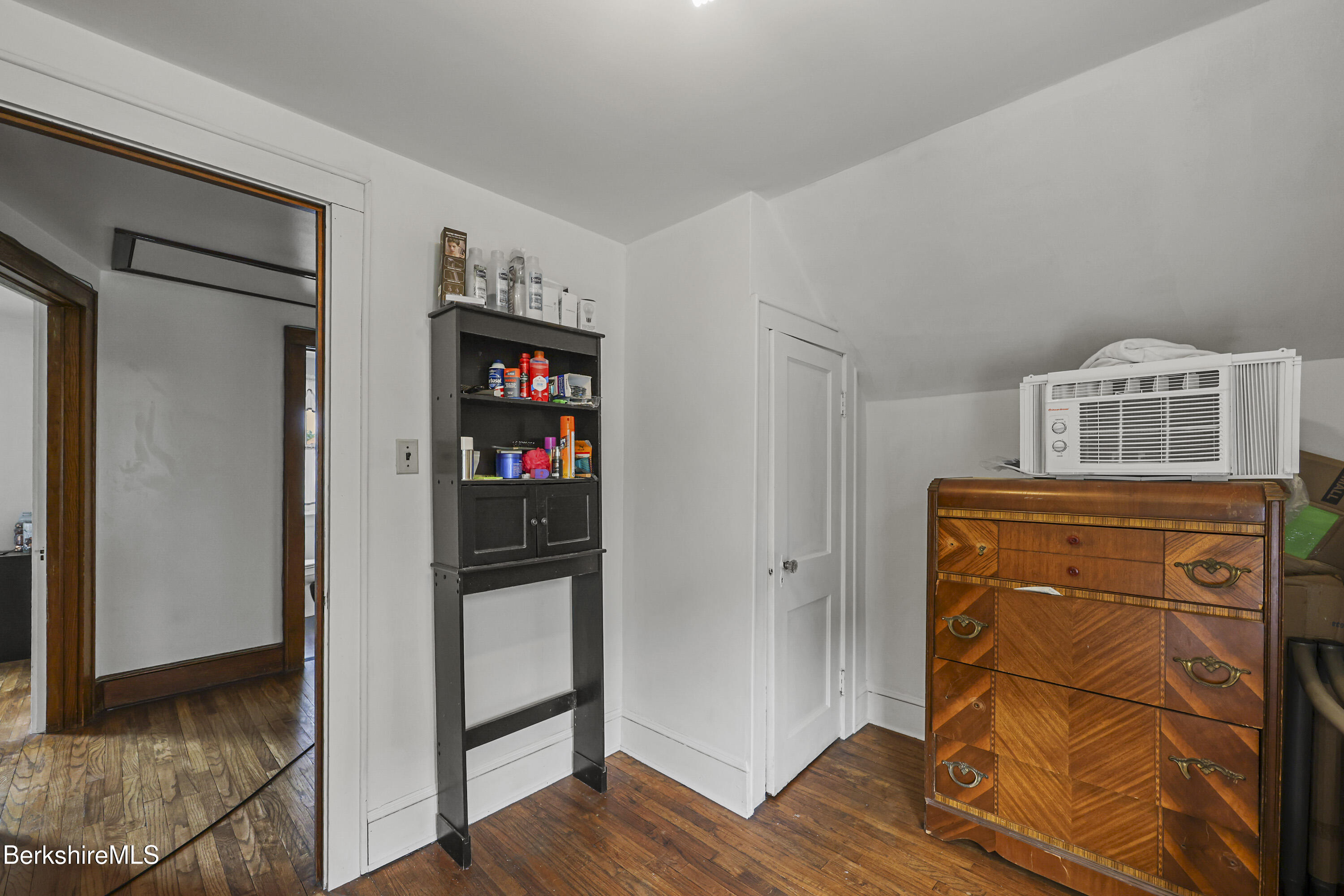 63 Reuter Ave