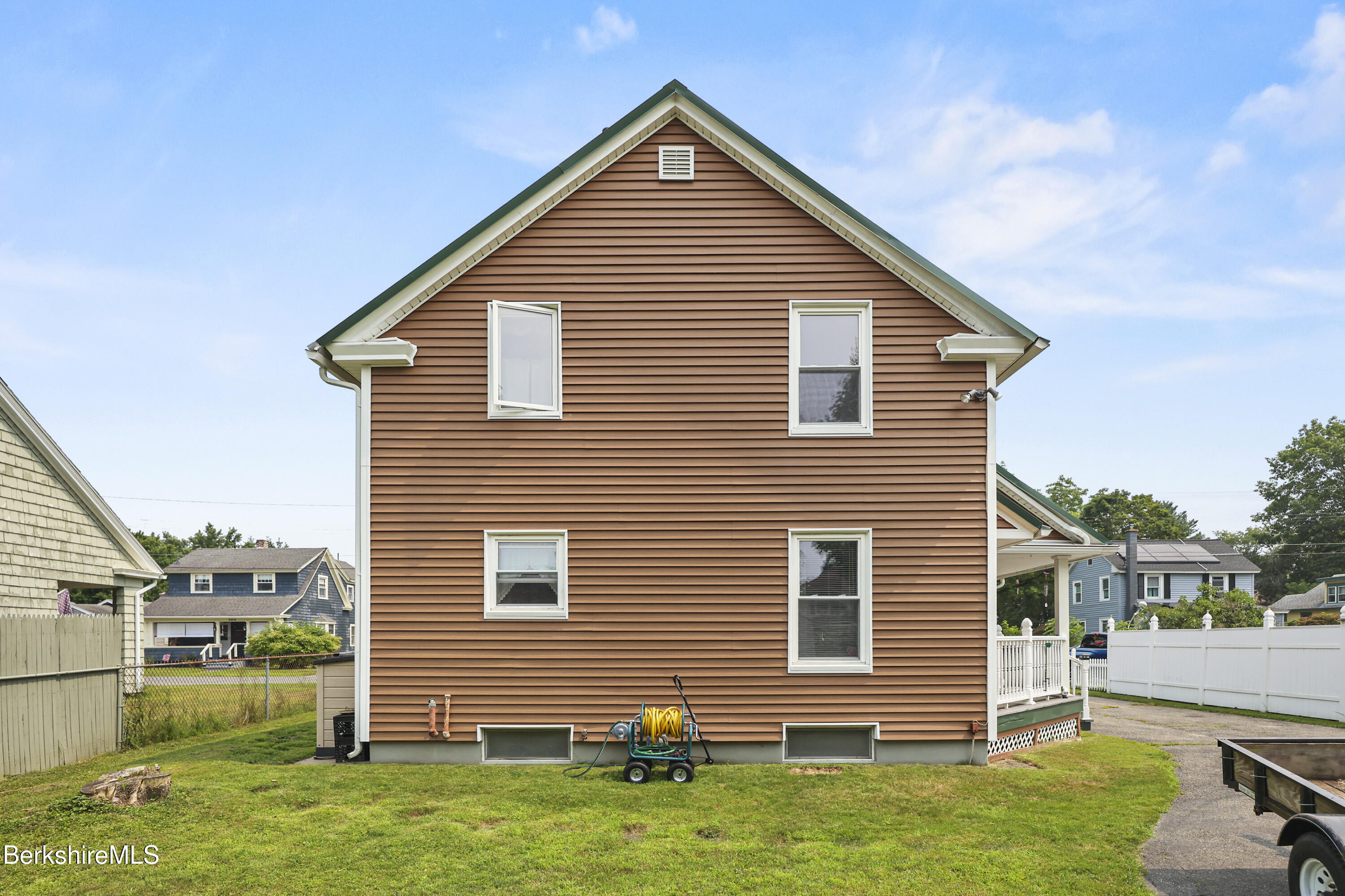 63 Reuter Ave